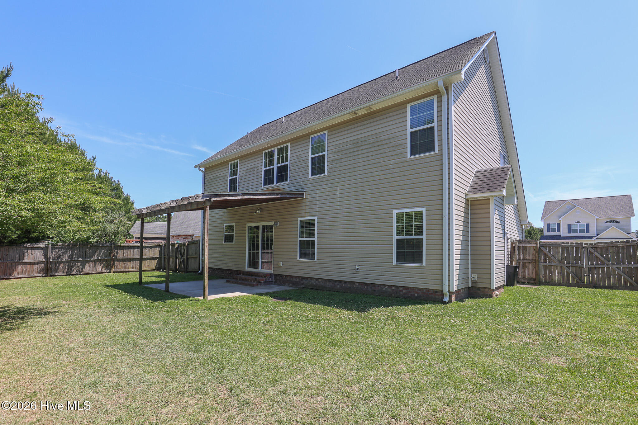 207 Willoughby Lane Property Photo 38