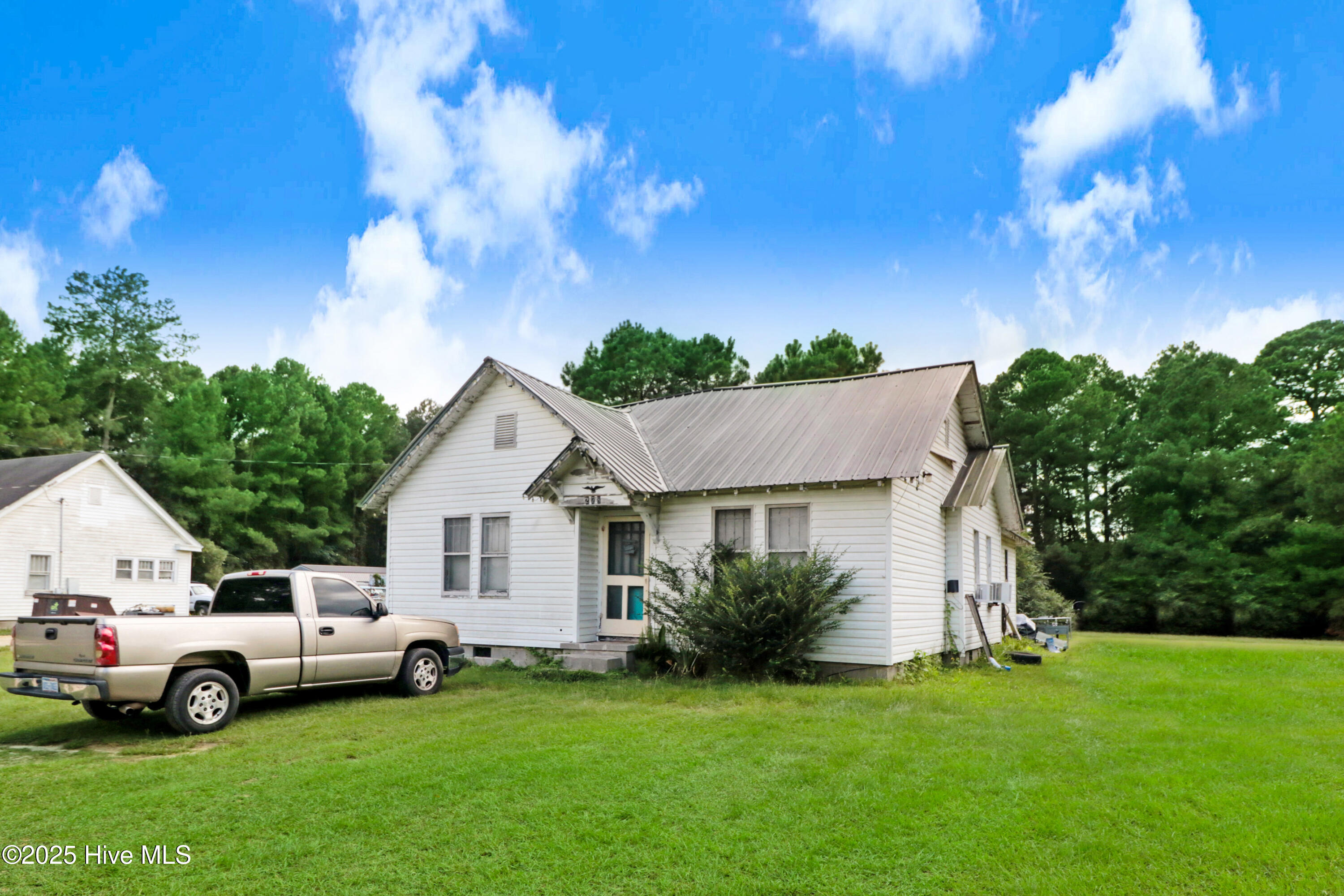 278 Old Cornwallis Road Property Photo 1