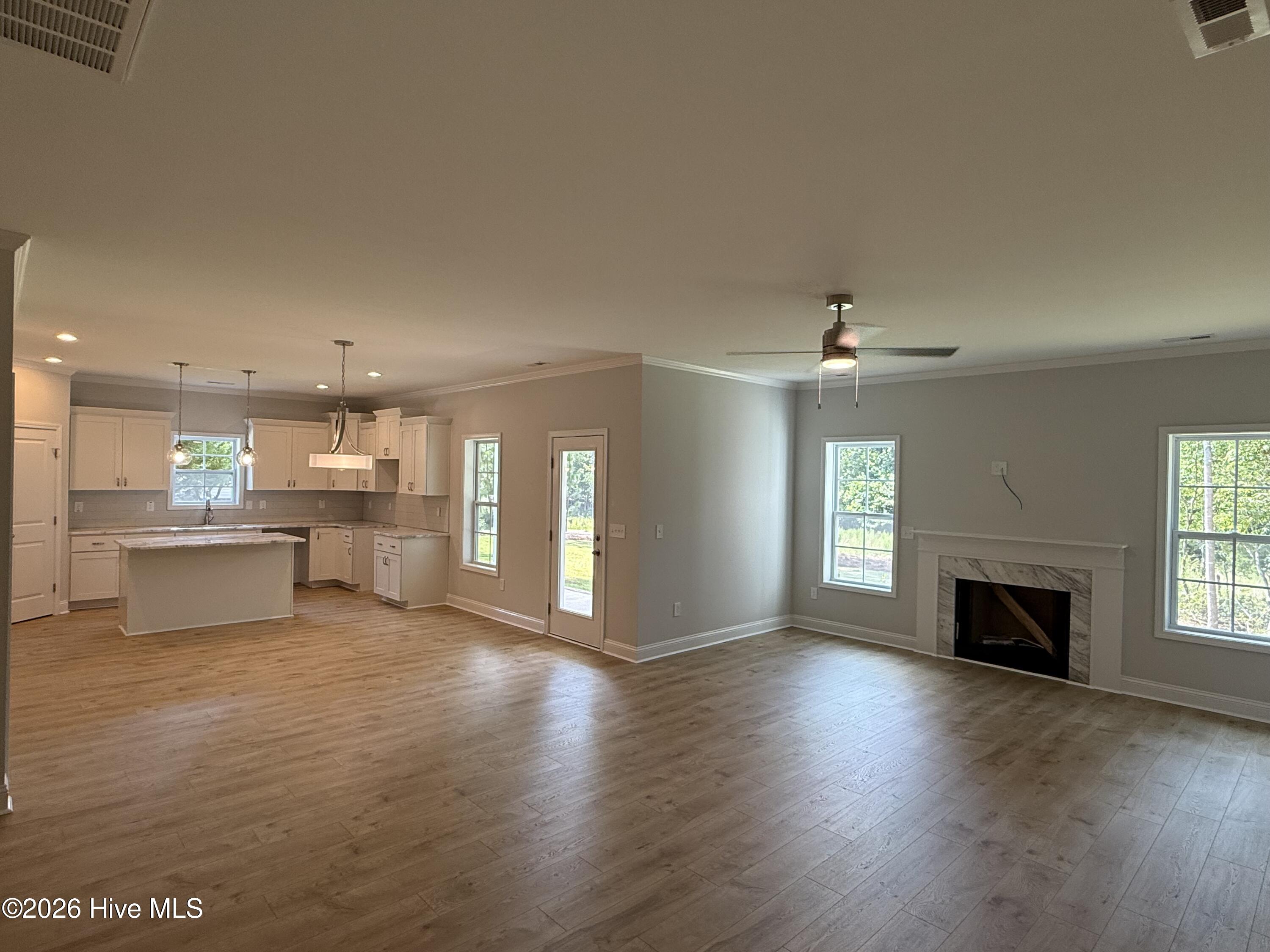 54 N Shamrock Drive Property Photo 6