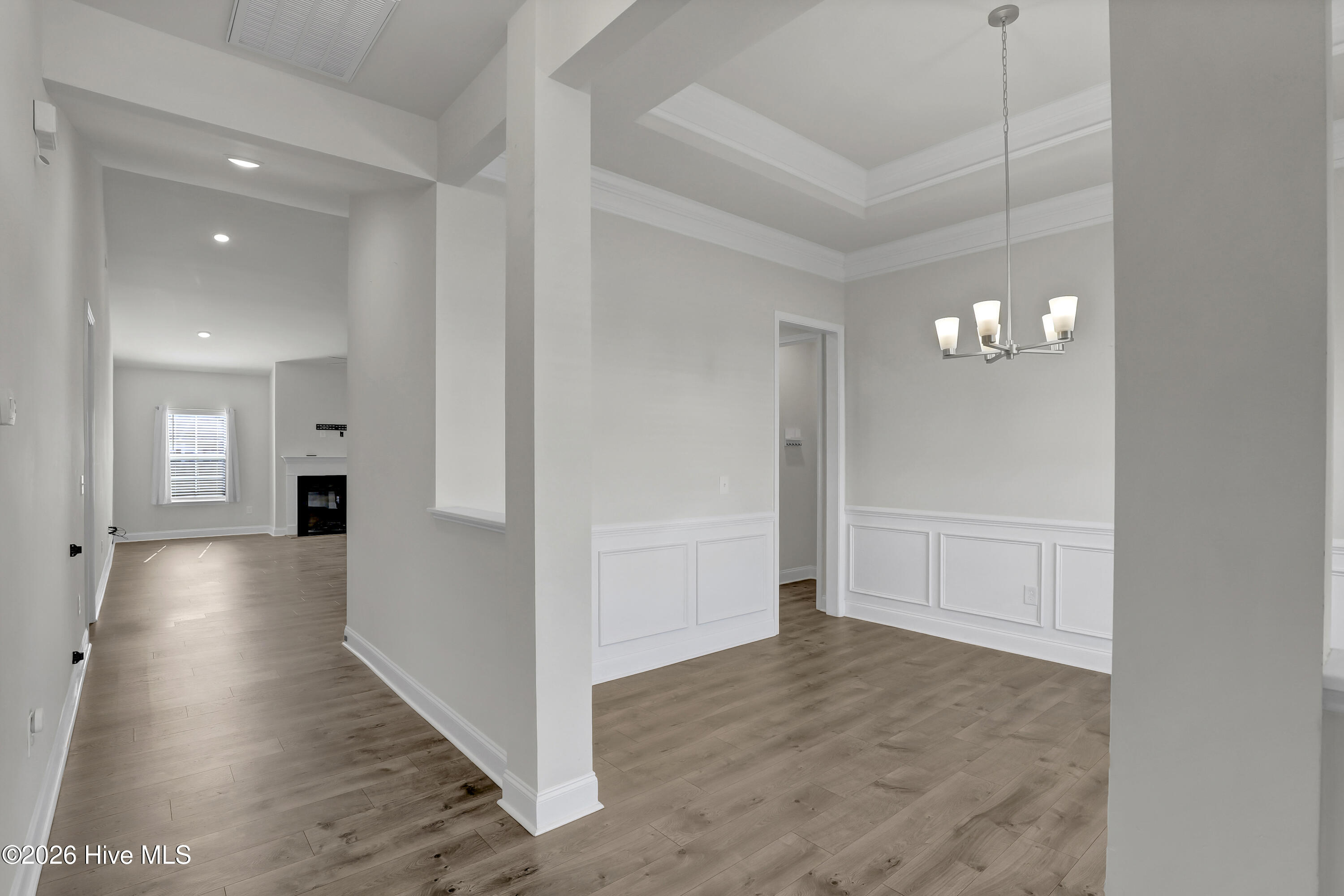 805 Washington Square Property Photo 4