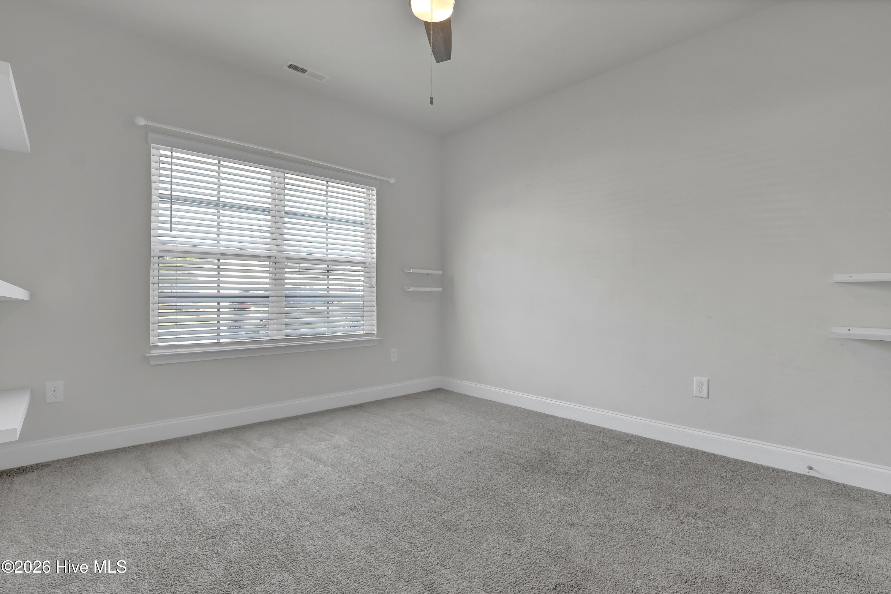 805 Washington Square Property Photo 6