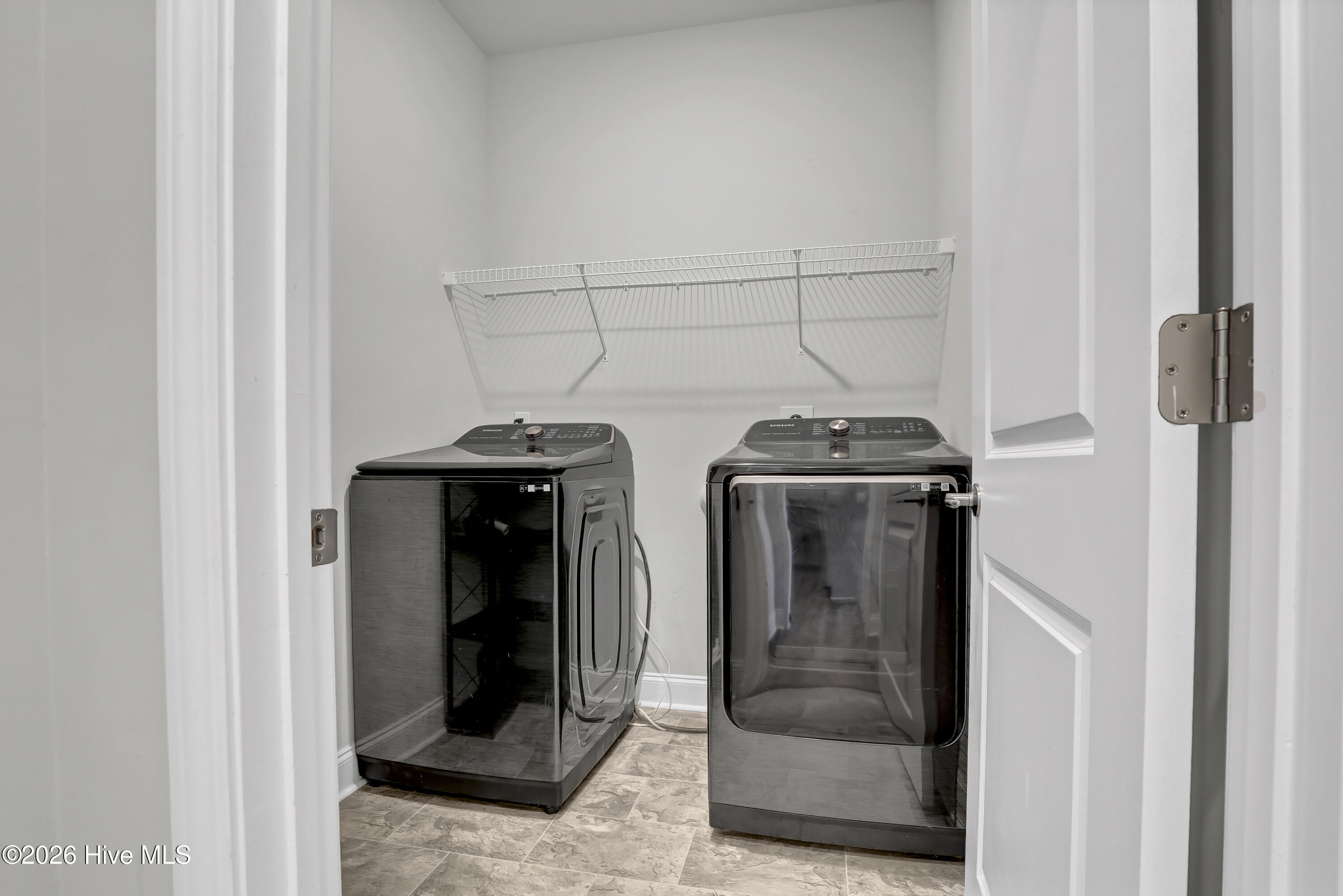 805 Washington Square Property Photo 8
