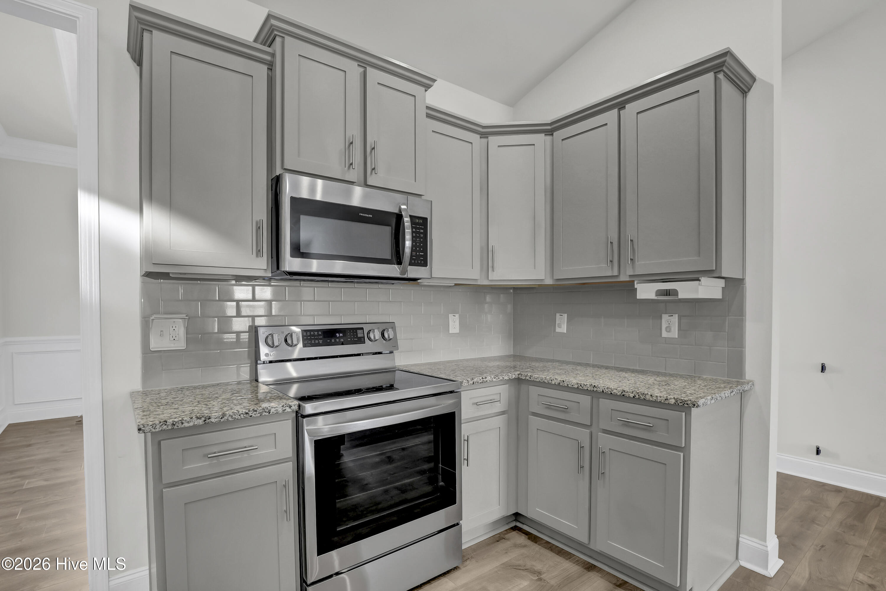 805 Washington Square Property Photo 10