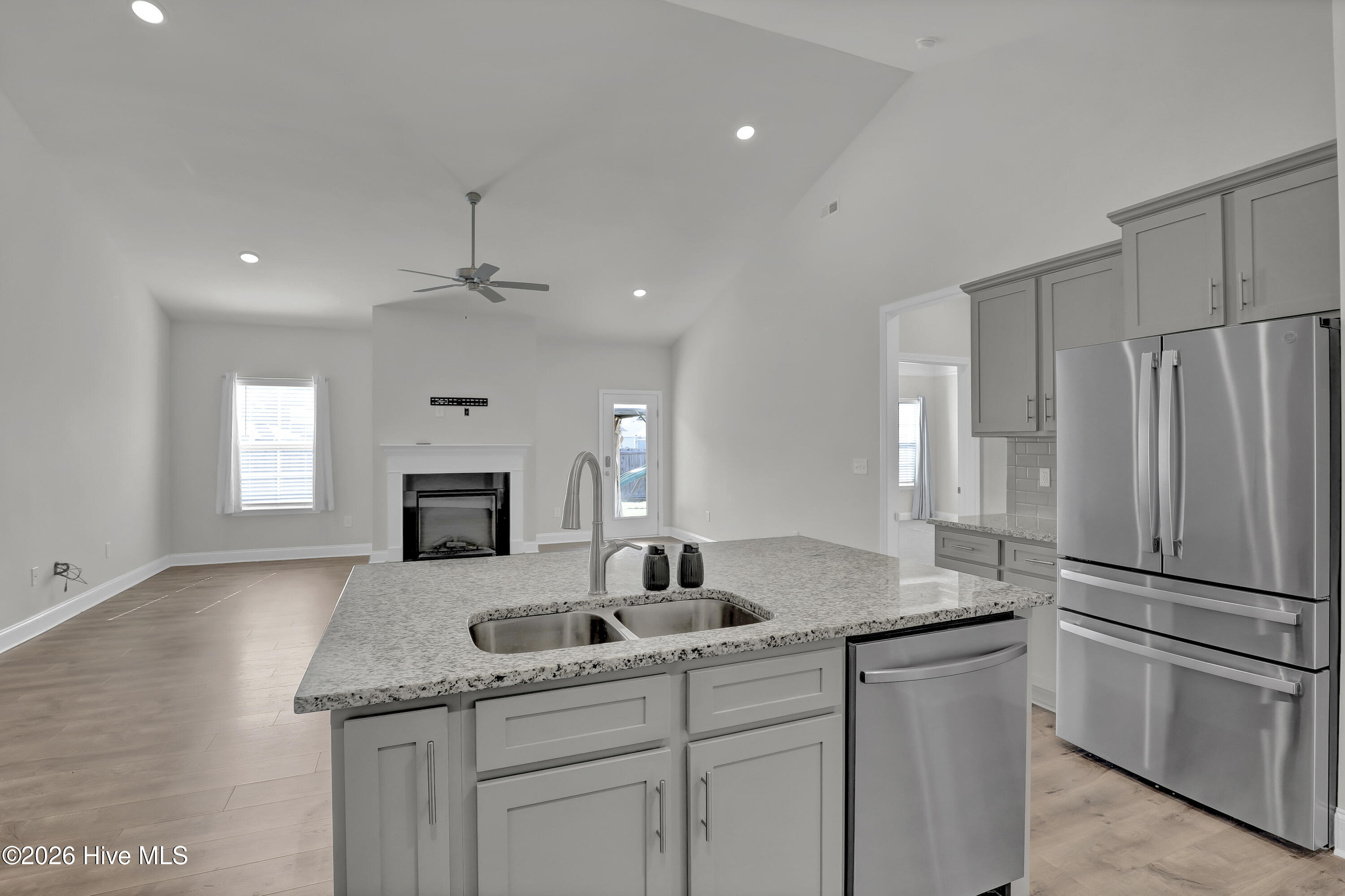 805 Washington Square Property Photo 11