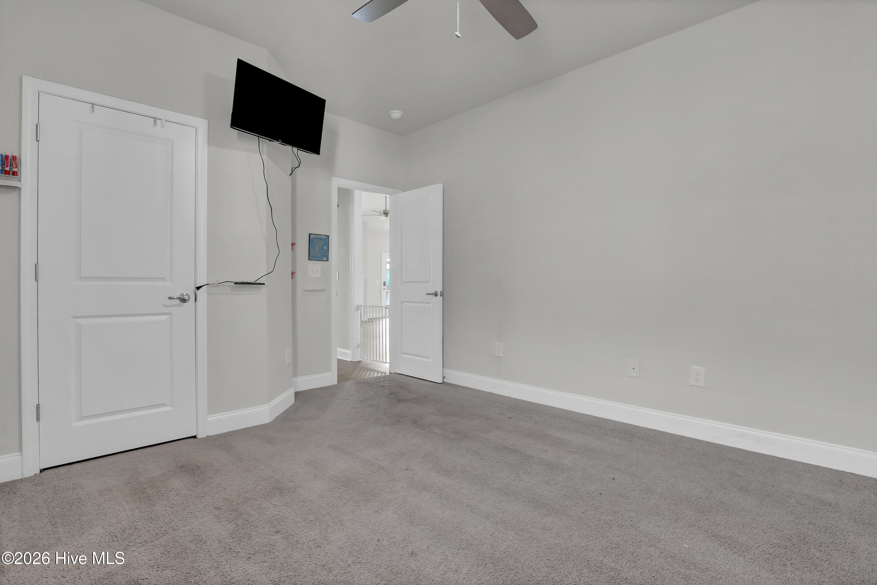 805 Washington Square Property Photo 22