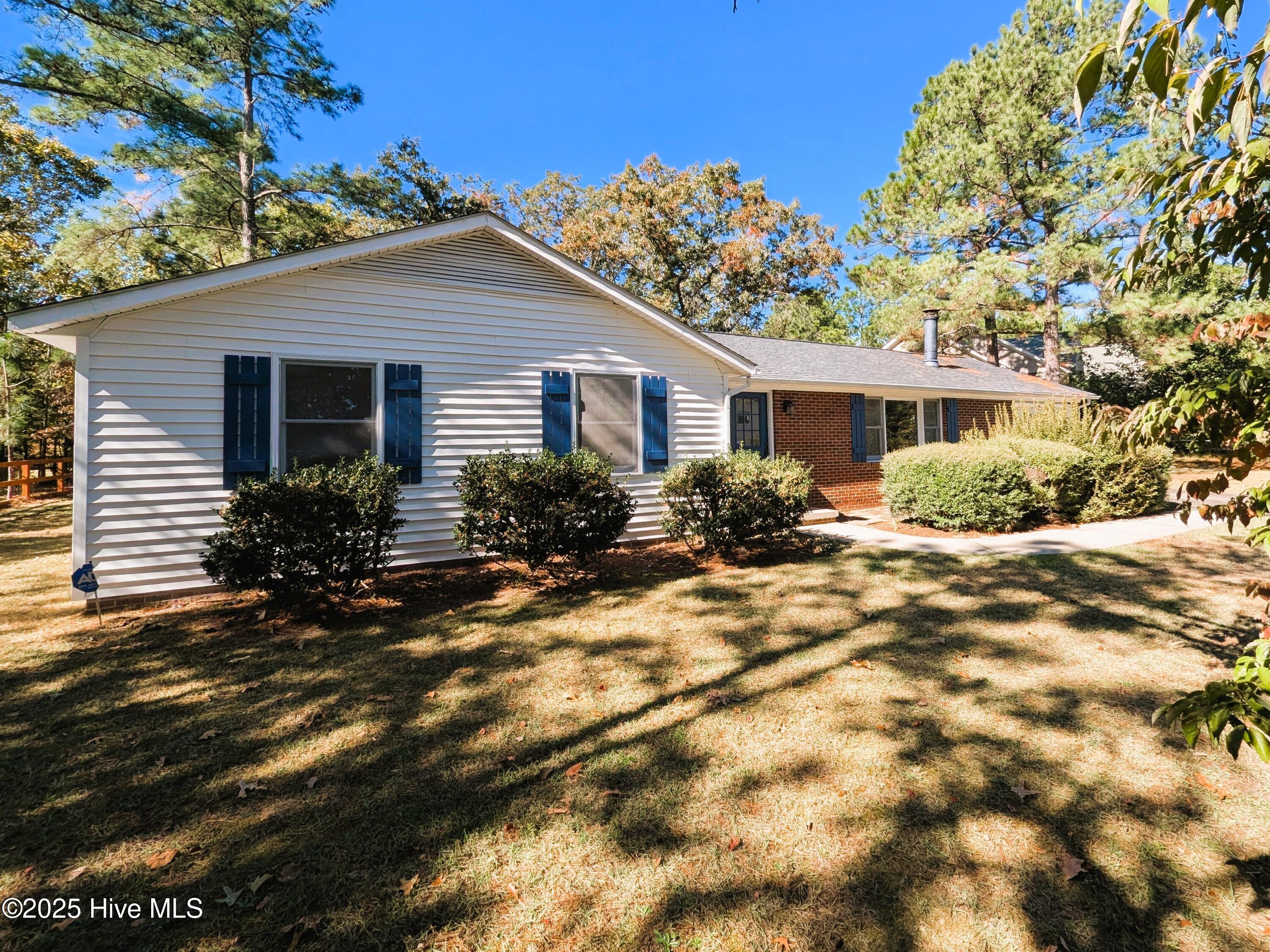 290 Diamondhead Drive S Property Photo 1