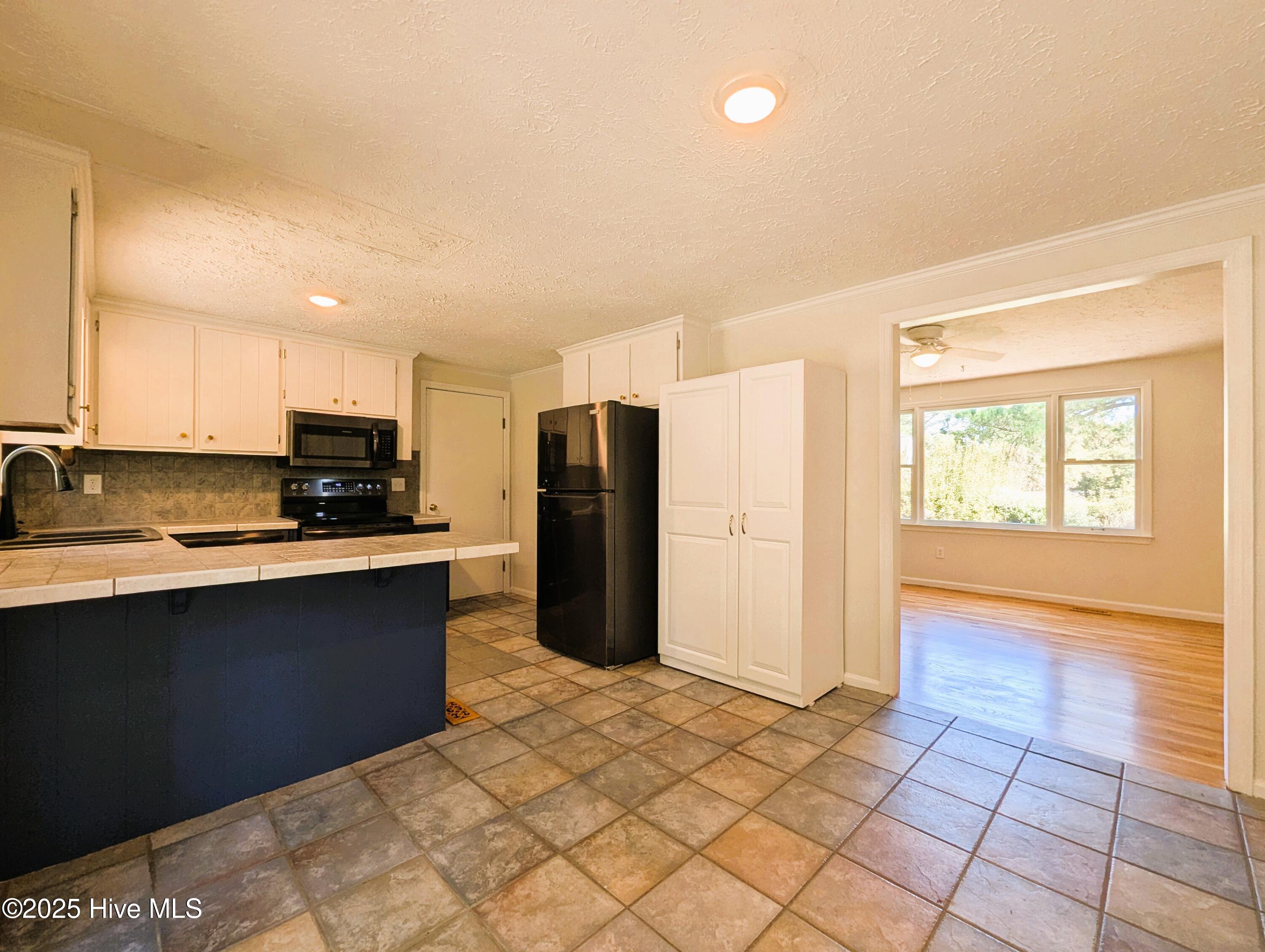 290 Diamondhead Drive S Property Photo 7