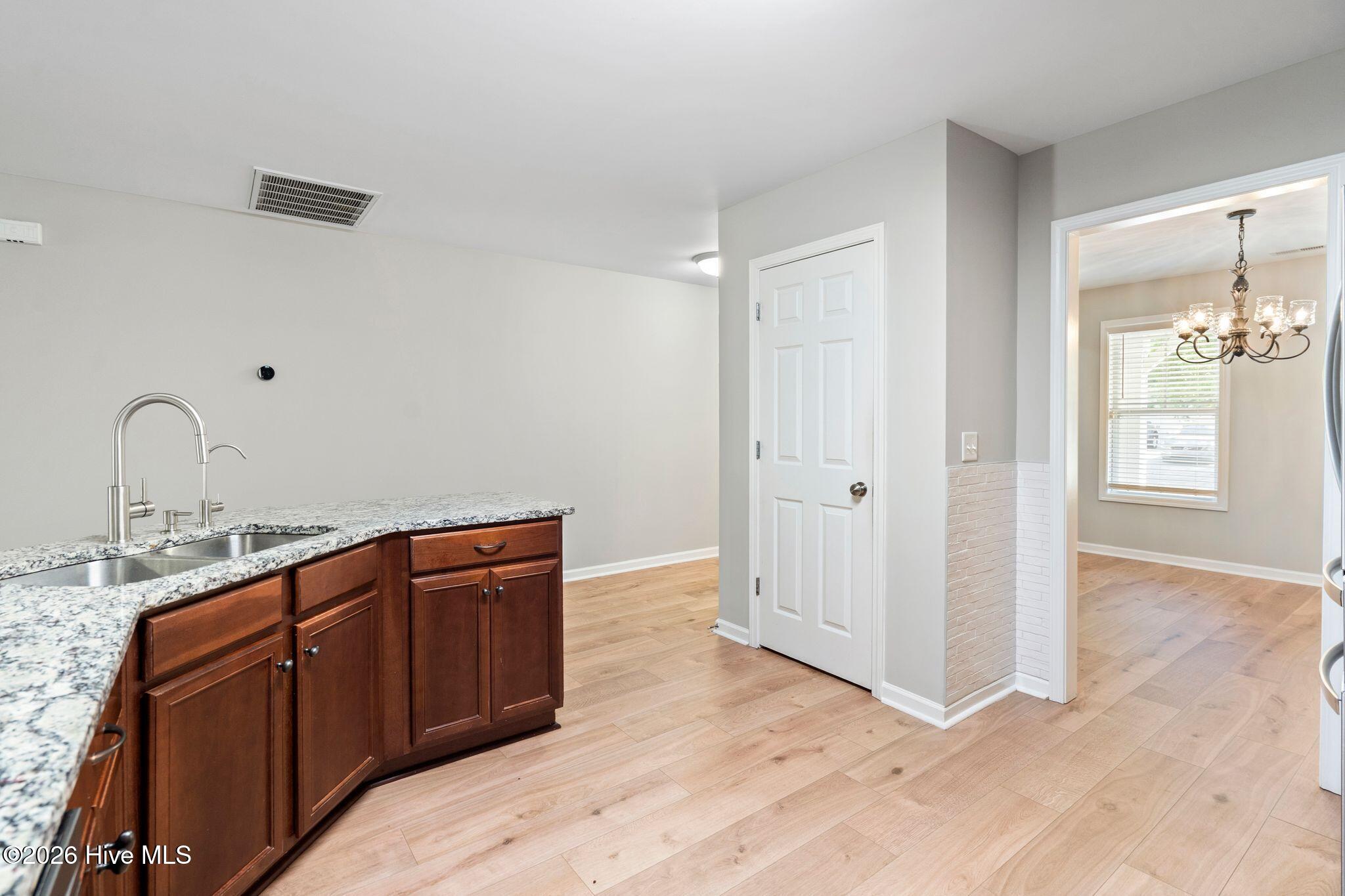 3912 Willowick Park Drive Property Photo 16