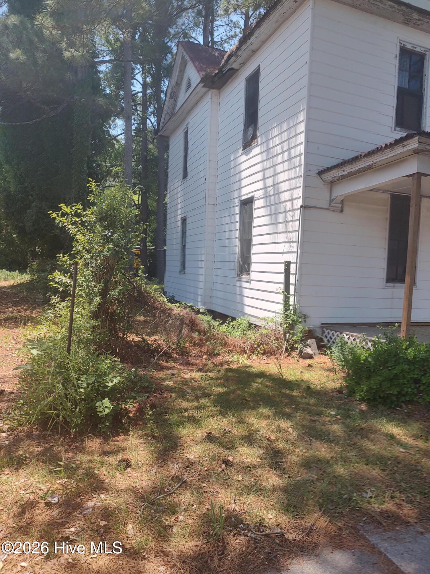 210 E Vine Street Property Photo 4