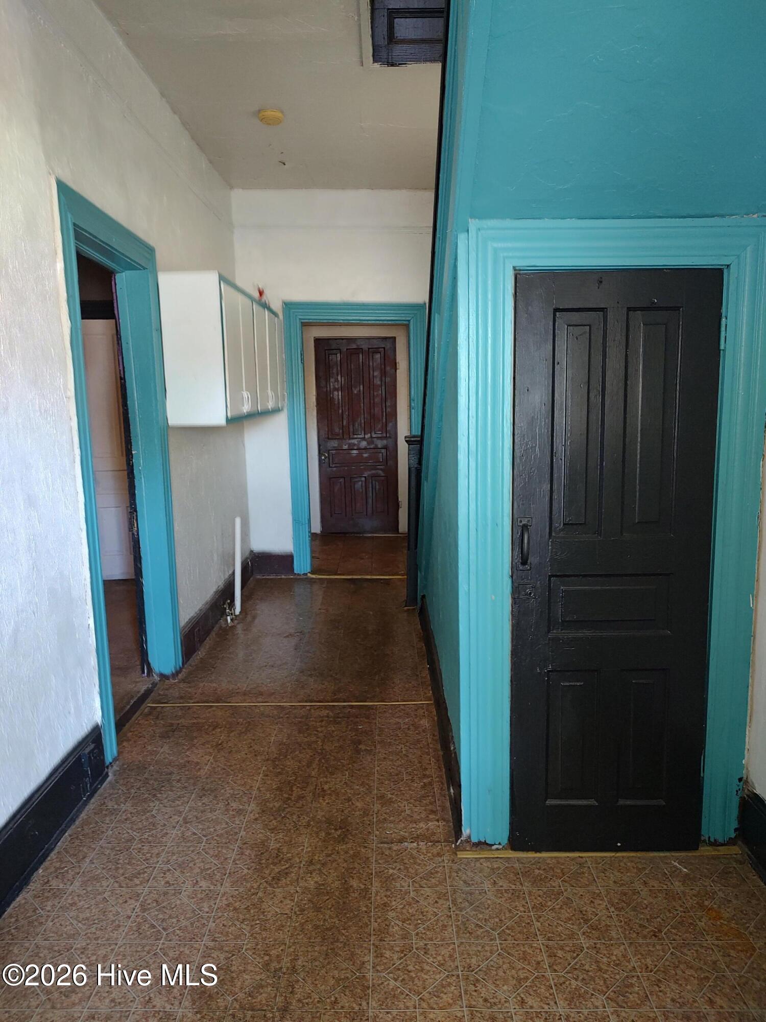 210 E Vine Street Property Photo 5