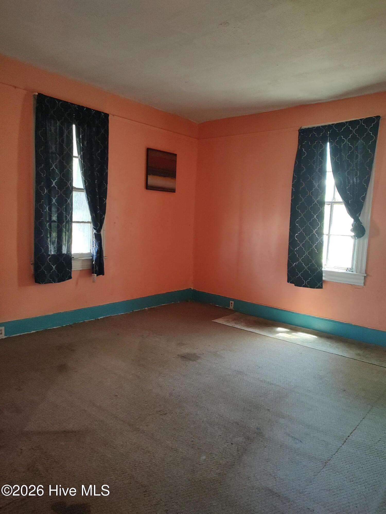 210 E Vine Street Property Photo 6