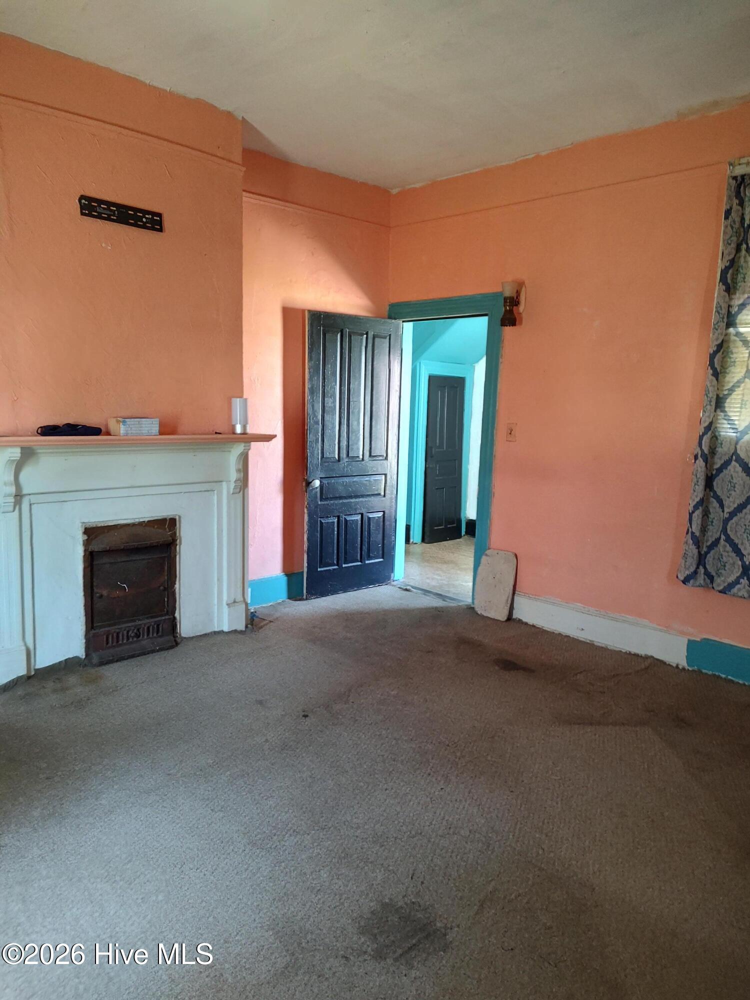 210 E Vine Street Property Photo 7
