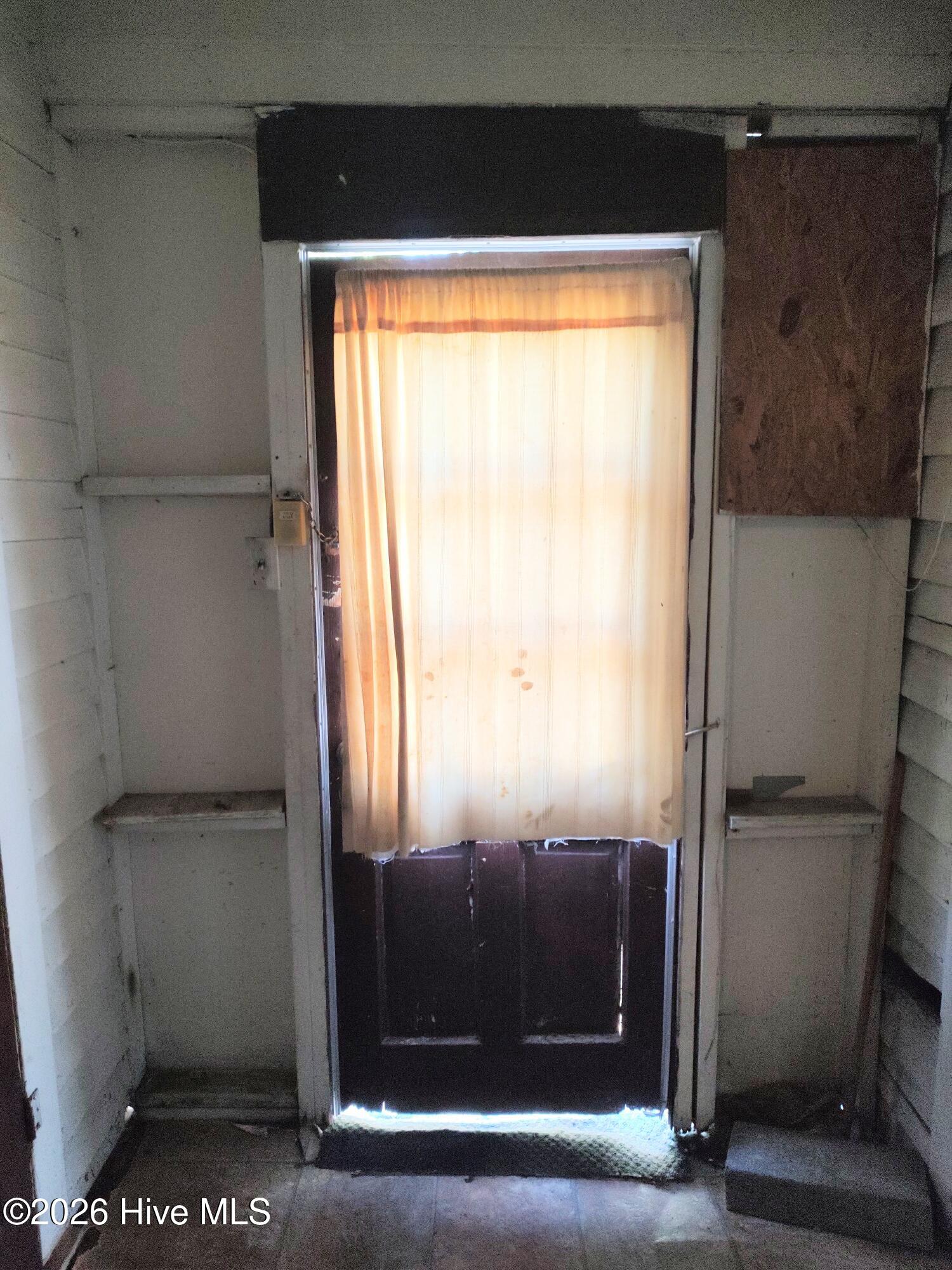 210 E Vine Street Property Photo 13