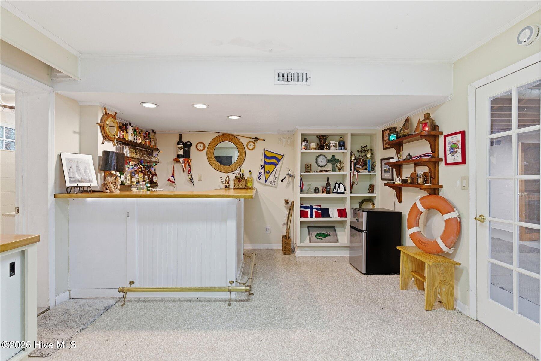 305 River Drive Property Photo 32