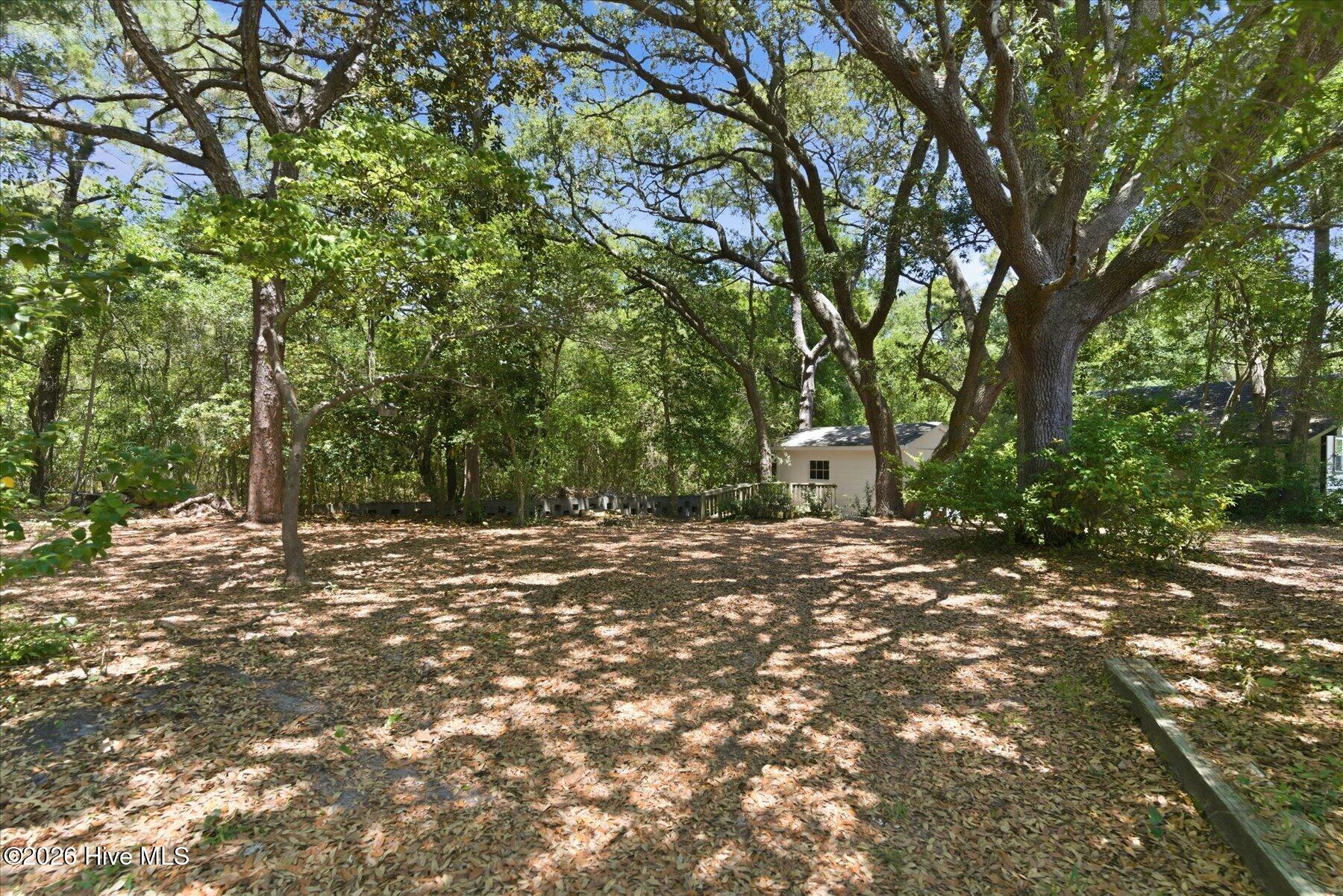 305 River Drive Property Photo 40