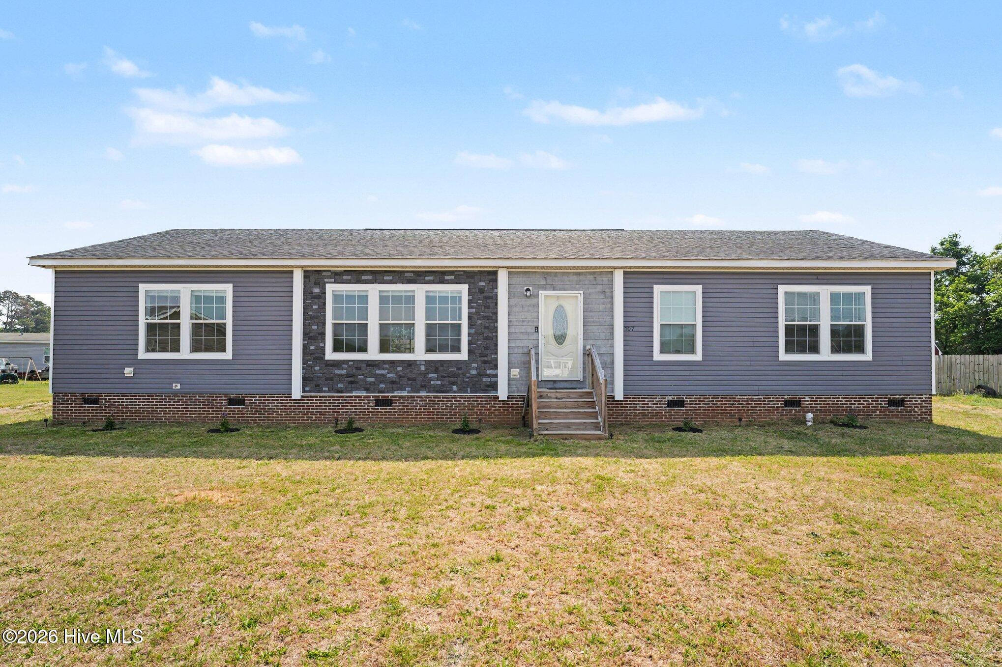 107 Cottonwood Court Property Photo 1