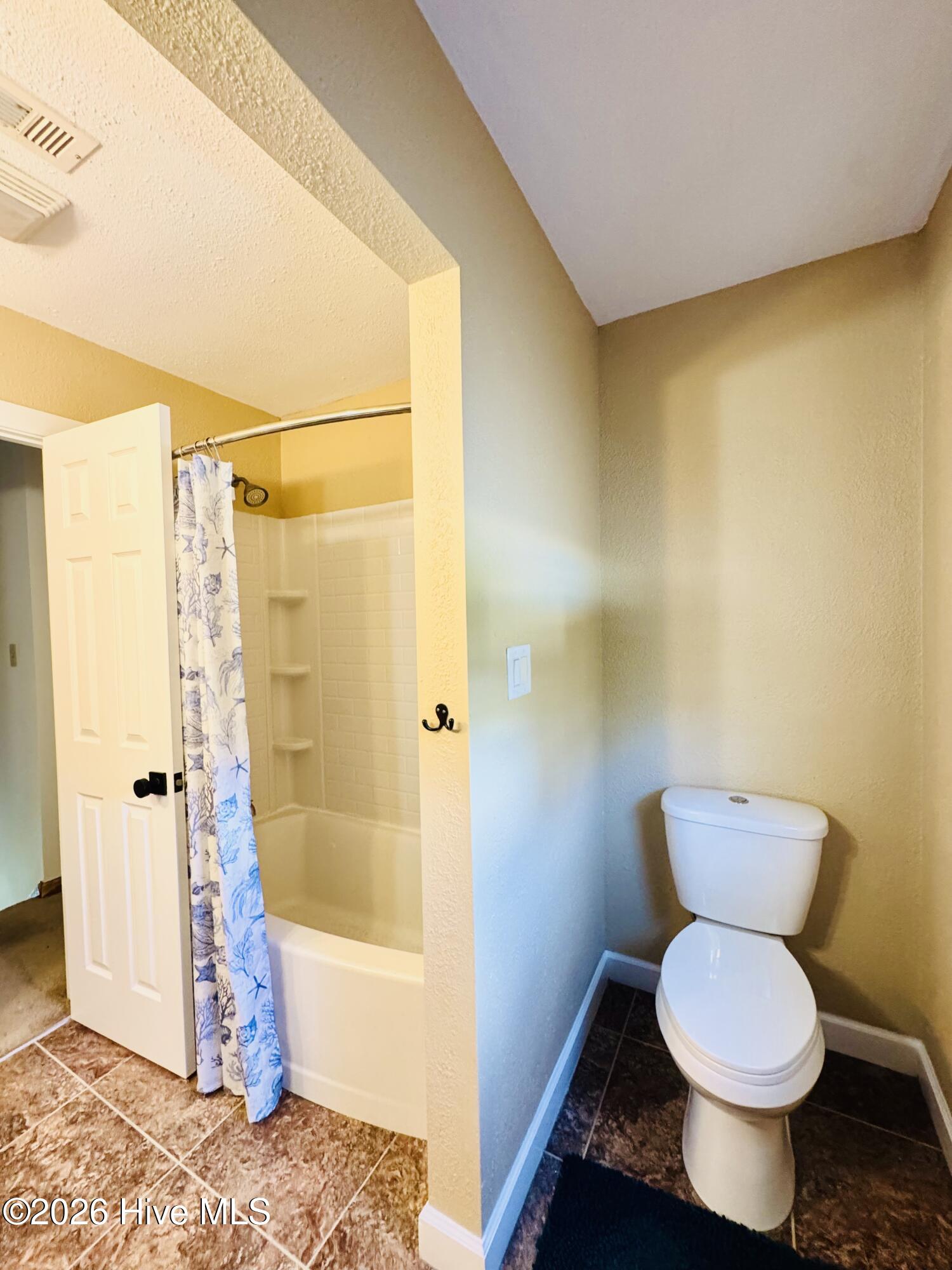 100 E Robin Court Property Photo 23