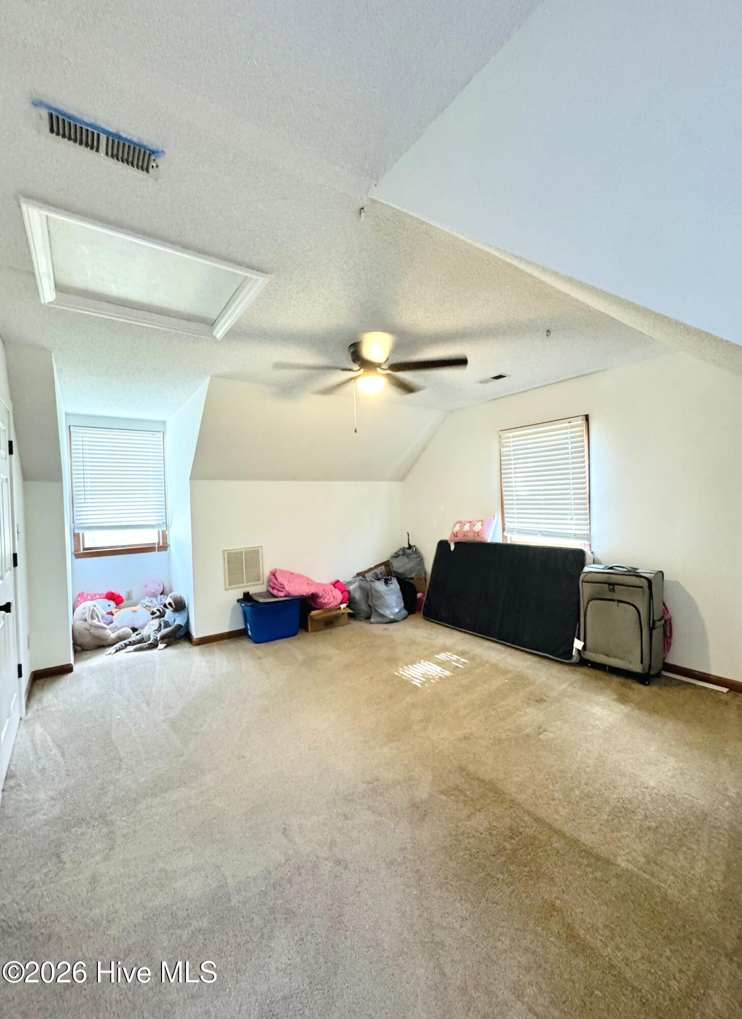 100 E Robin Court Property Photo 25