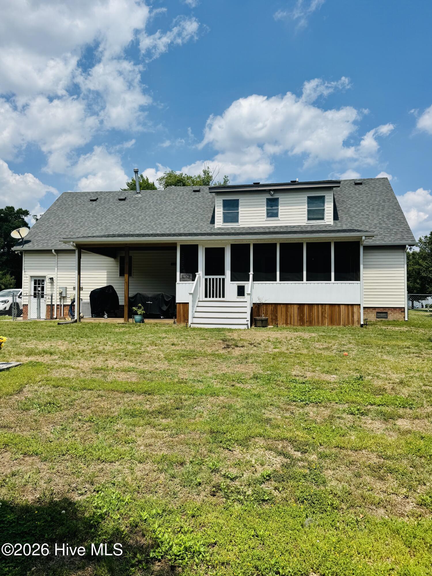100 E Robin Court Property Photo 28