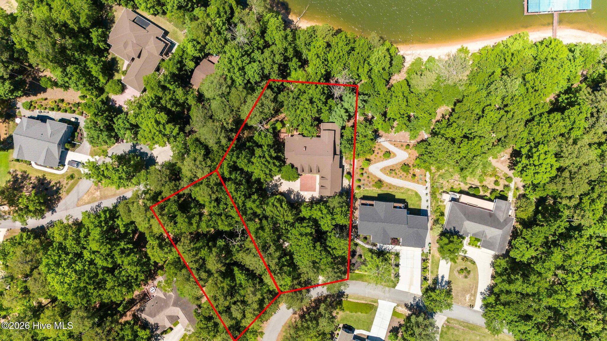 201 Rhett Drive Property Photo 2