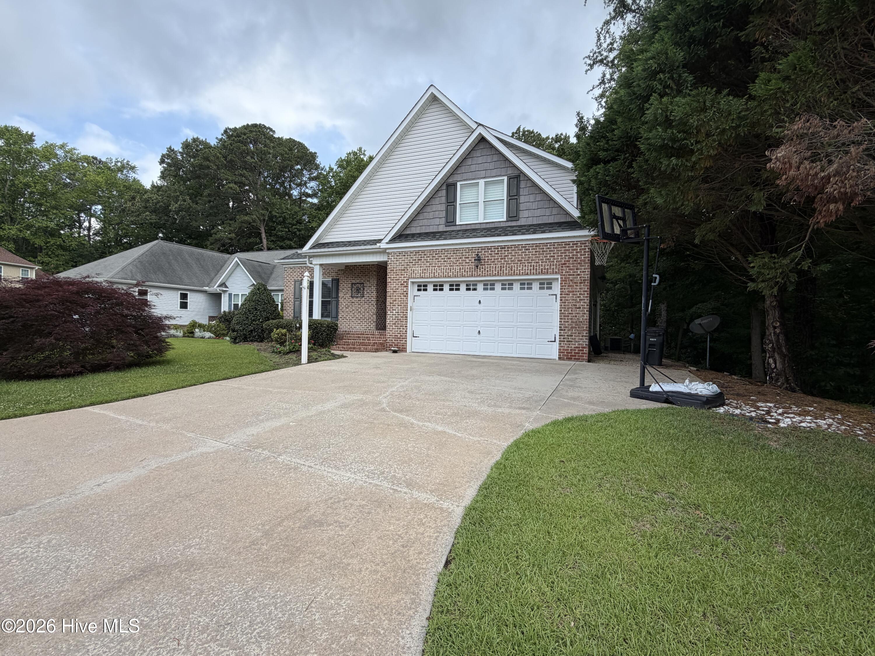 74 Hannah Drive Property Photo 3