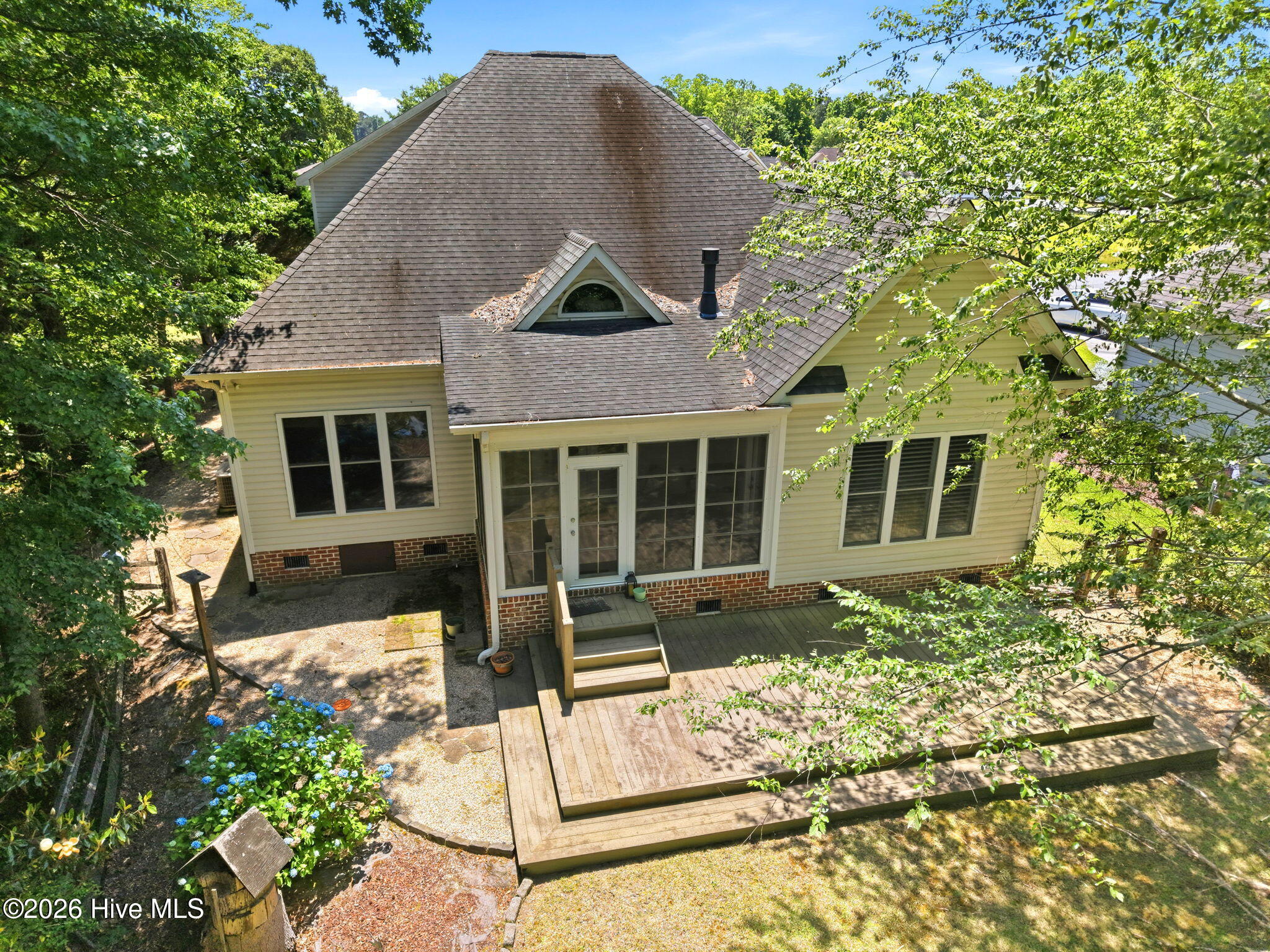74 Hannah Drive Property Photo 6