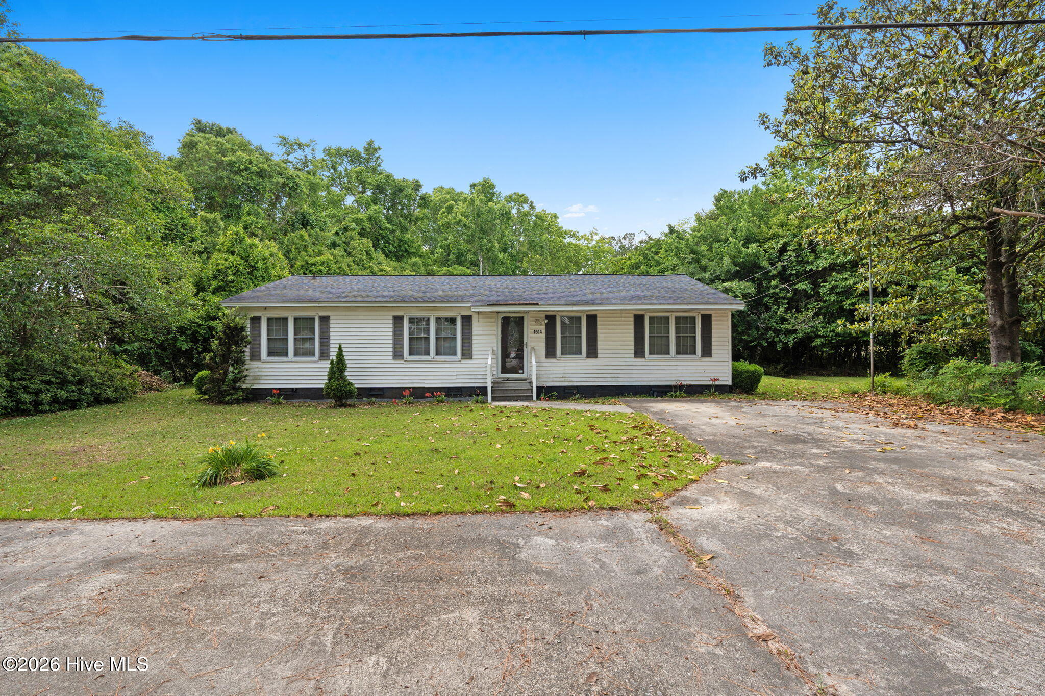 1514 S Jk Powell Boulevard Property Photo 1