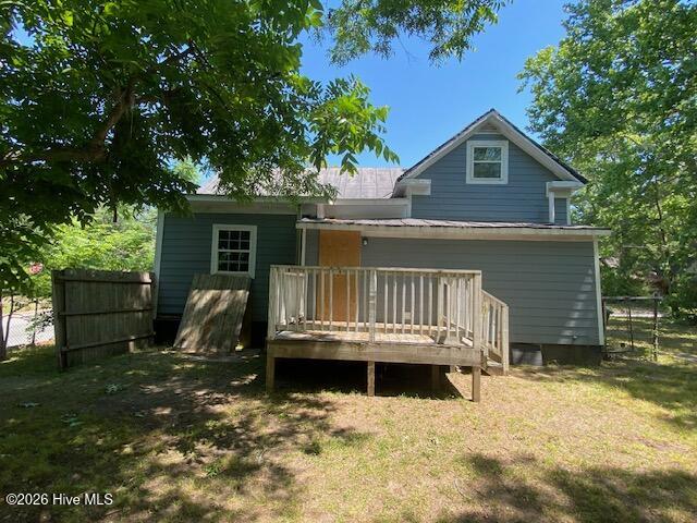 900 Viola Street E Property Photo 5
