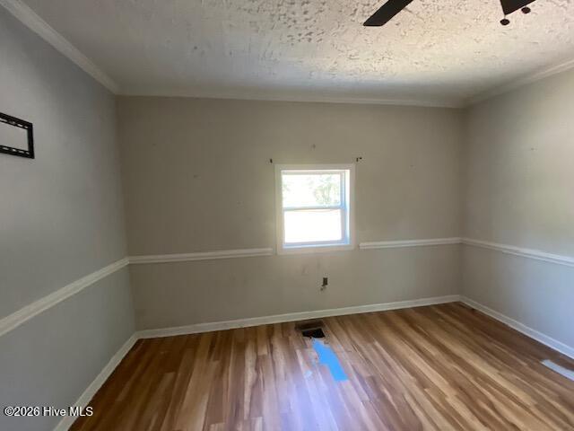 900 Viola Street E Property Photo 7