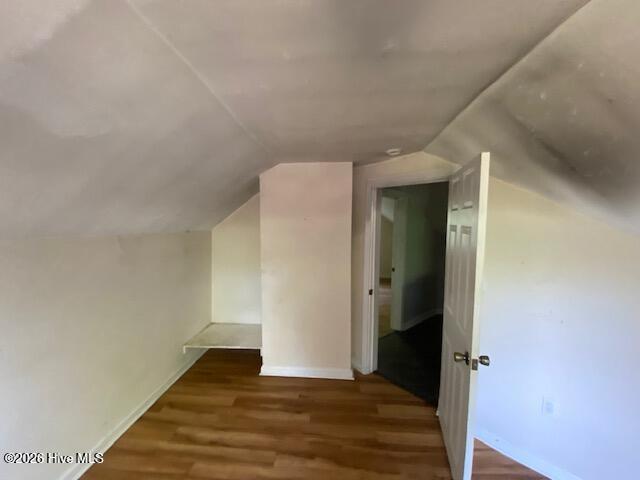 900 Viola Street E Property Photo 23