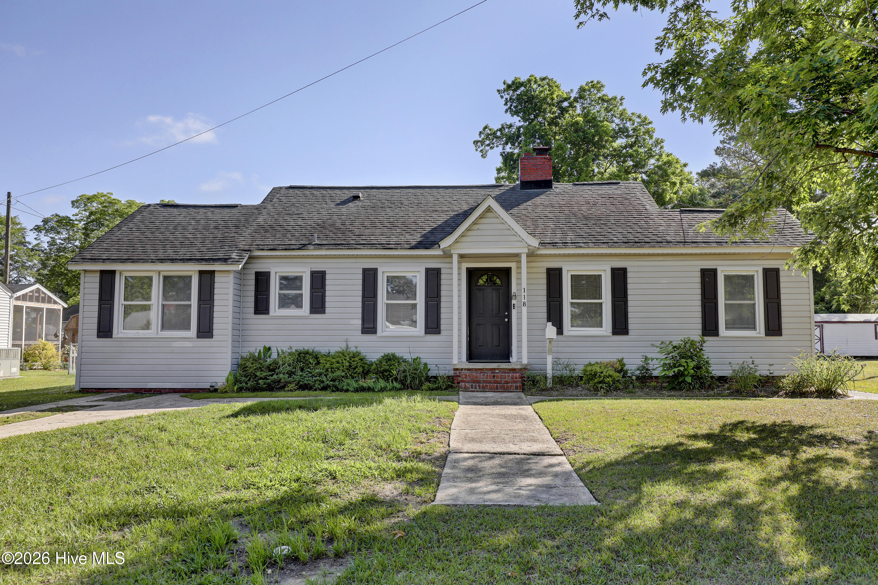118 Queens Road Property Photo 1