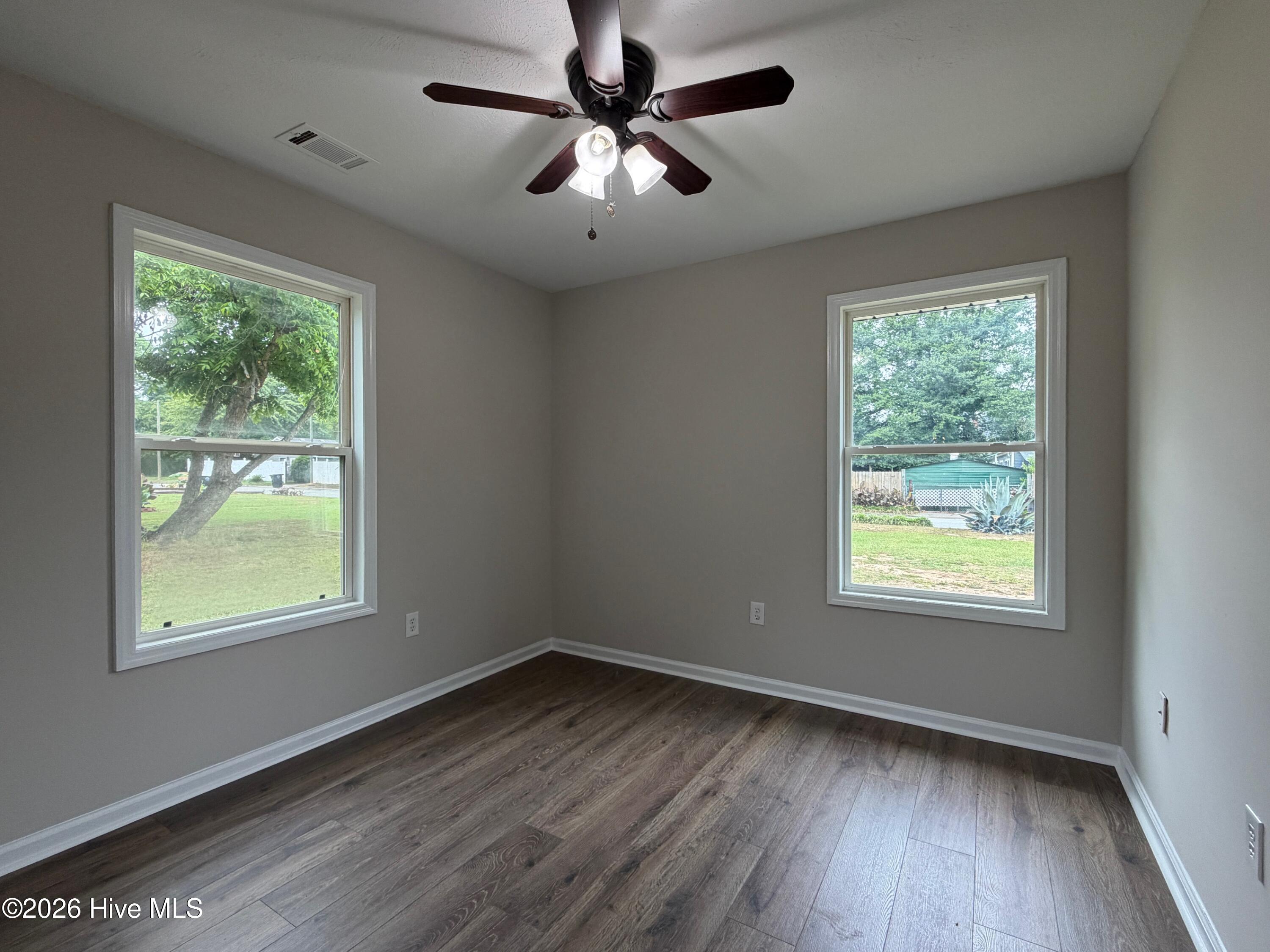 1001 Fuller Street Property Photo 17