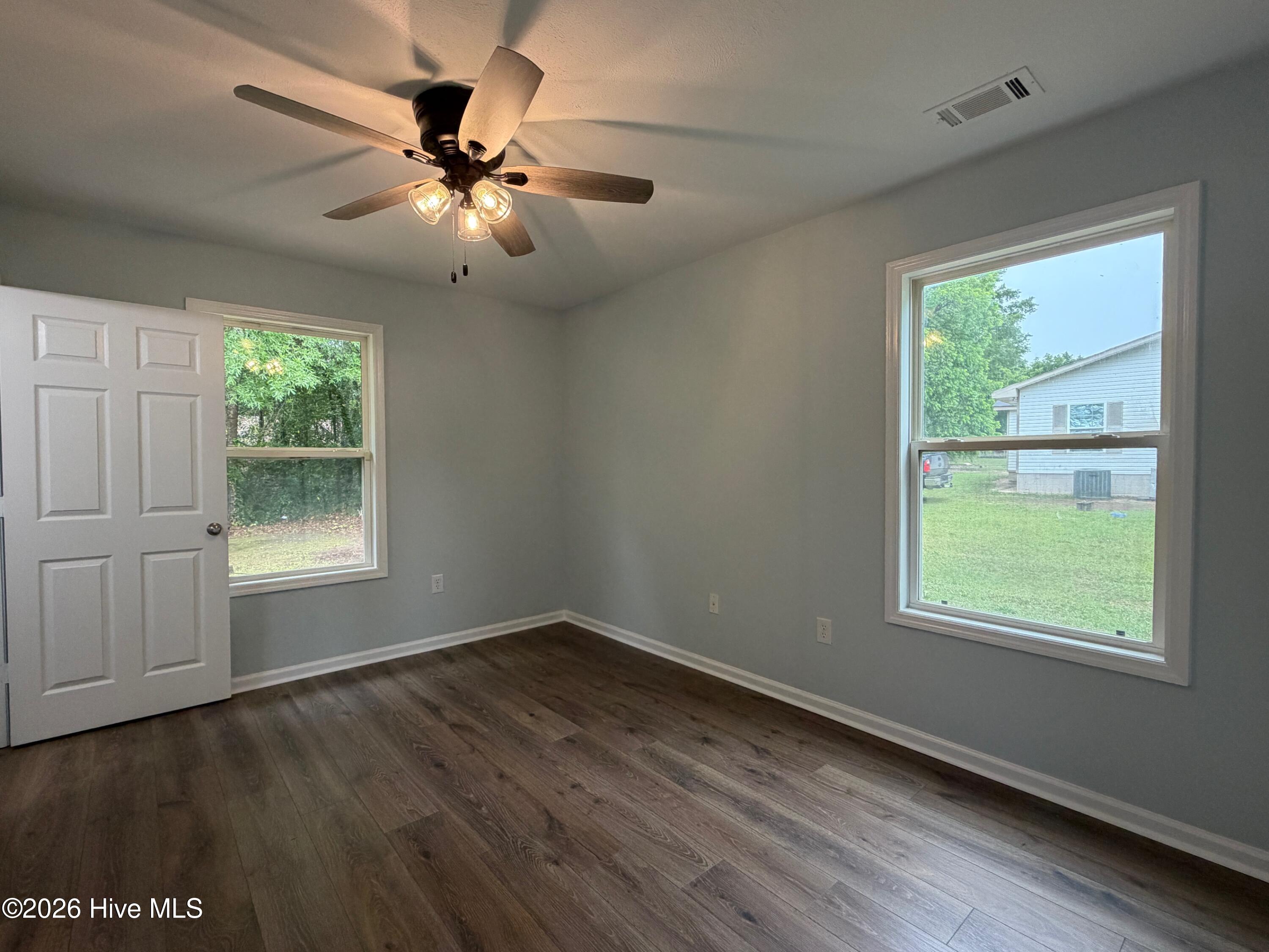 1001 Fuller Street Property Photo 19