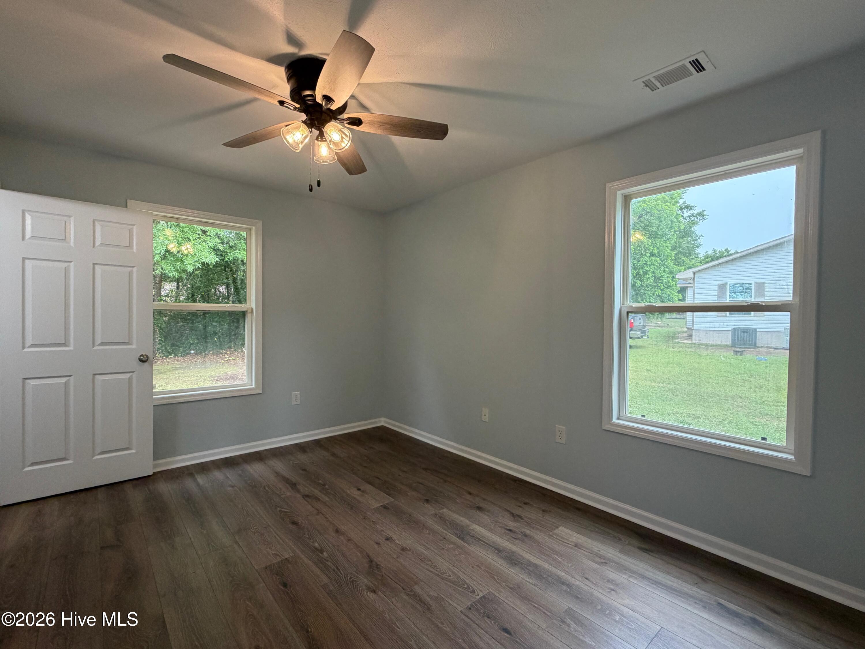 1001 Fuller Street Property Photo 20