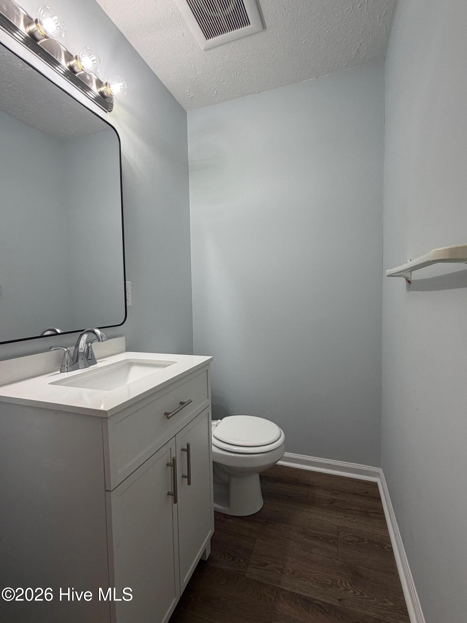 1001 Fuller Street Property Photo 22