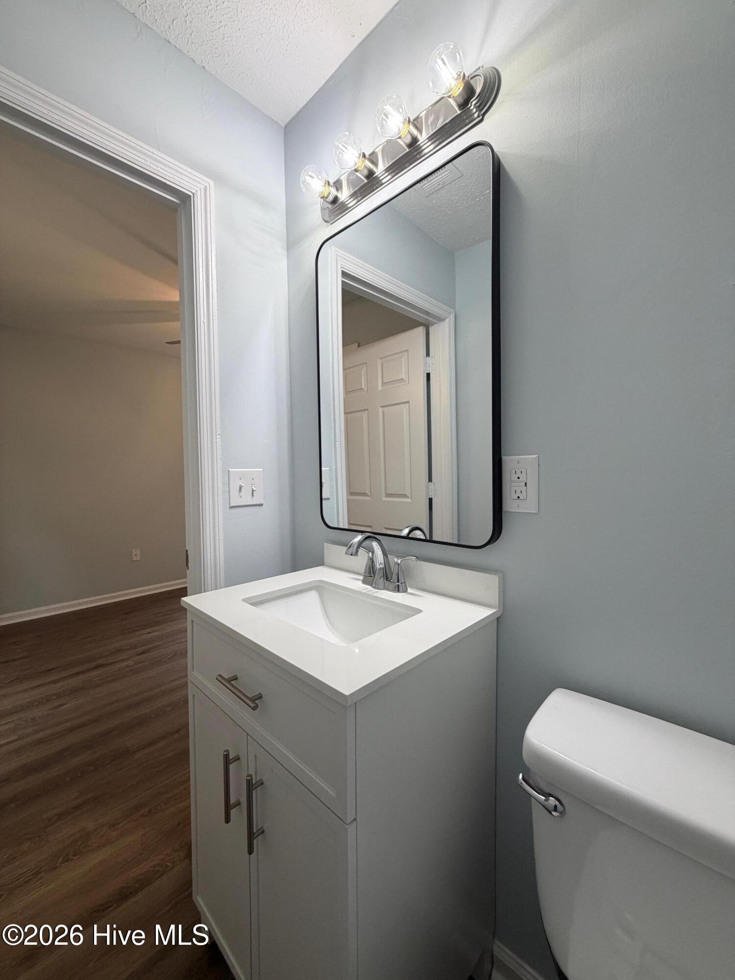 1001 Fuller Street Property Photo 23
