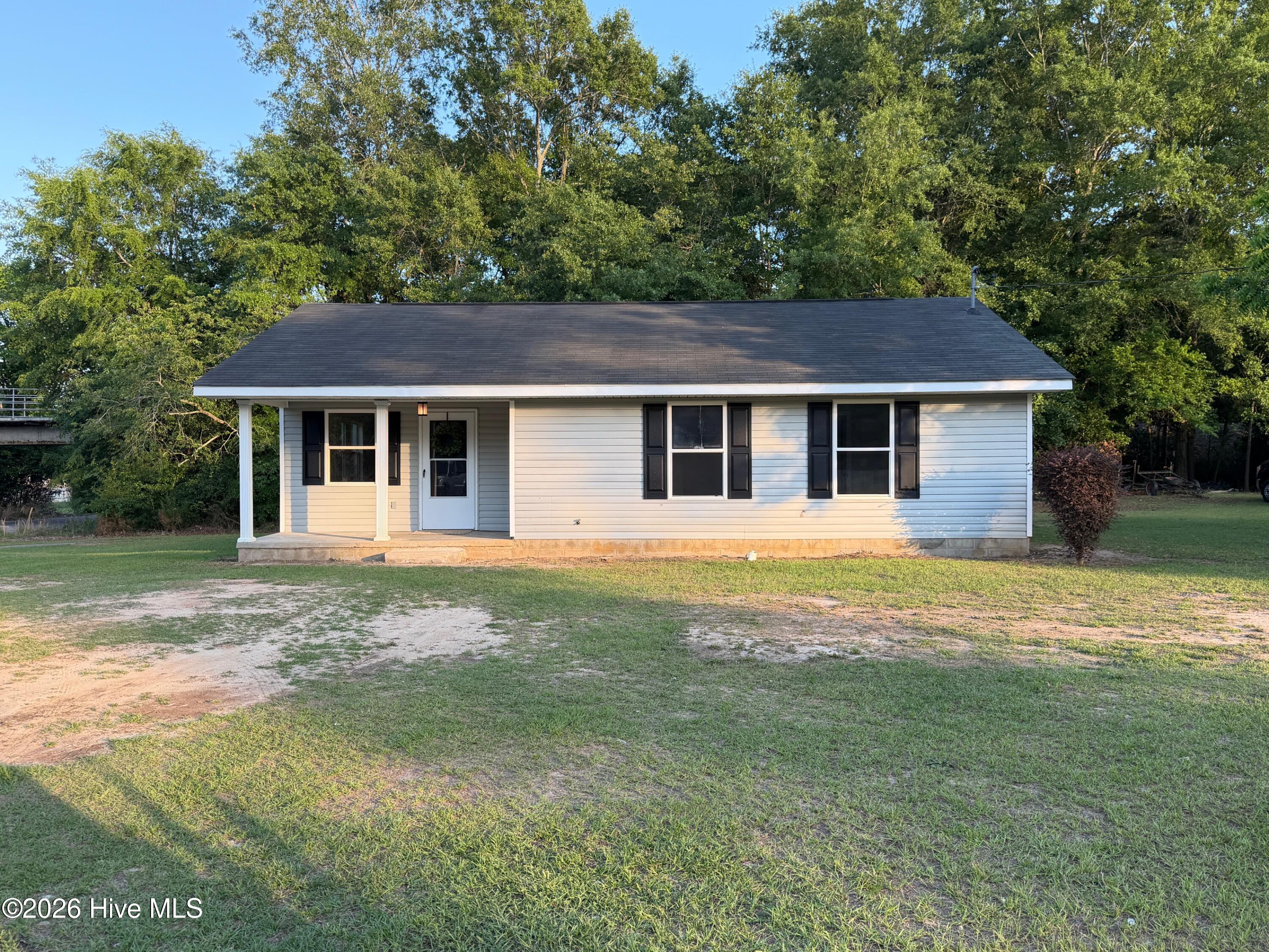 1001 Fuller Street Property Photo 24