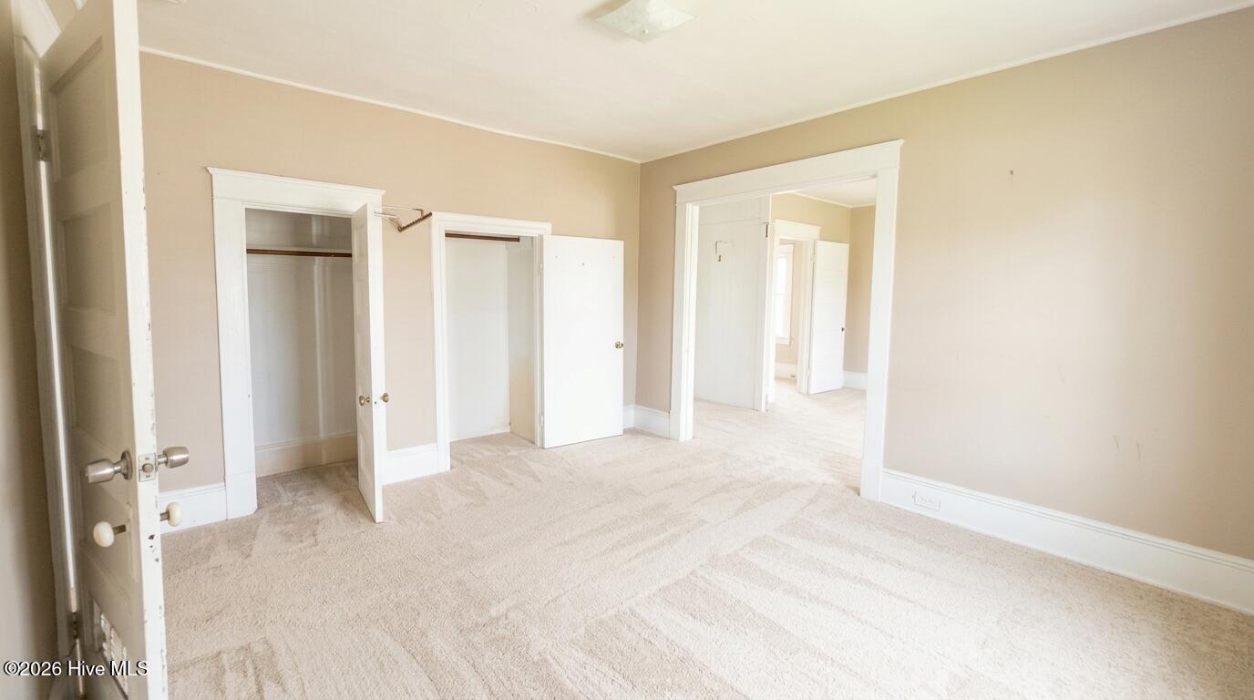 702 W Walnut Street Property Photo 10