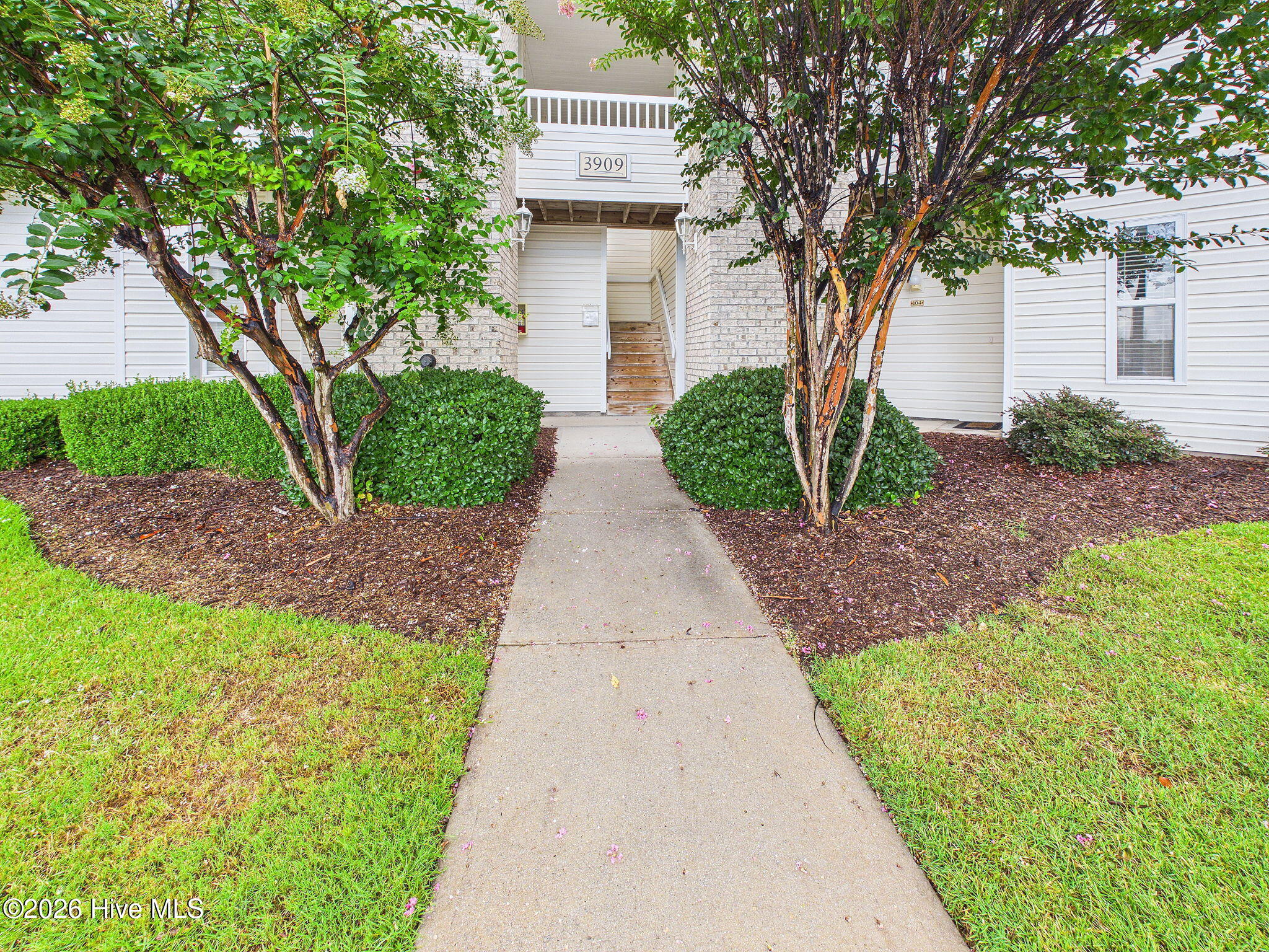 3909 Botsford Court Unit 103 Property Photo 1