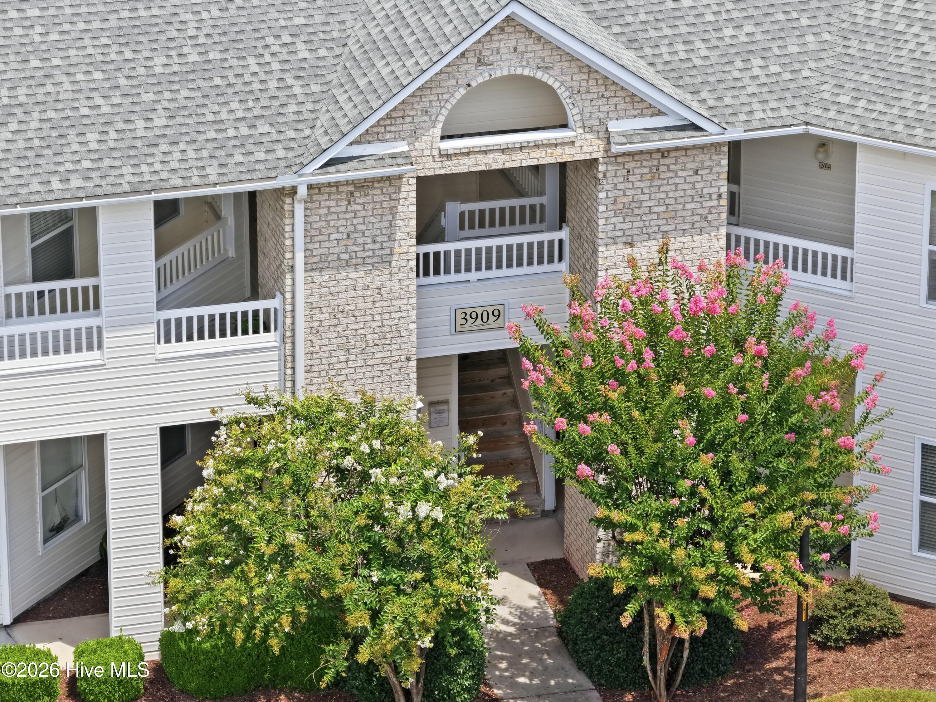 3909 Botsford Court Unit 103 Property Photo 2