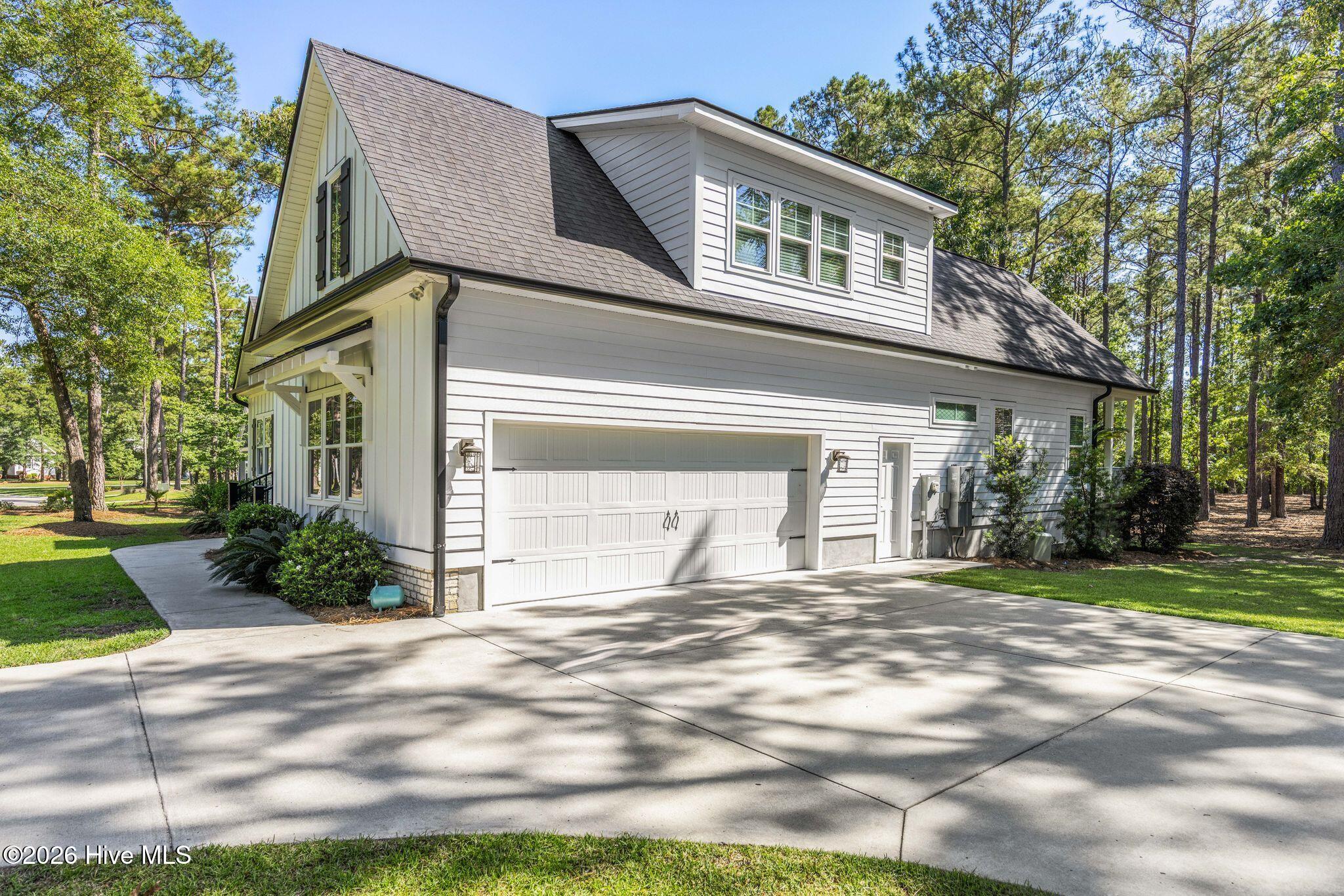 539 Long Meadow Drive Se Property Photo 4