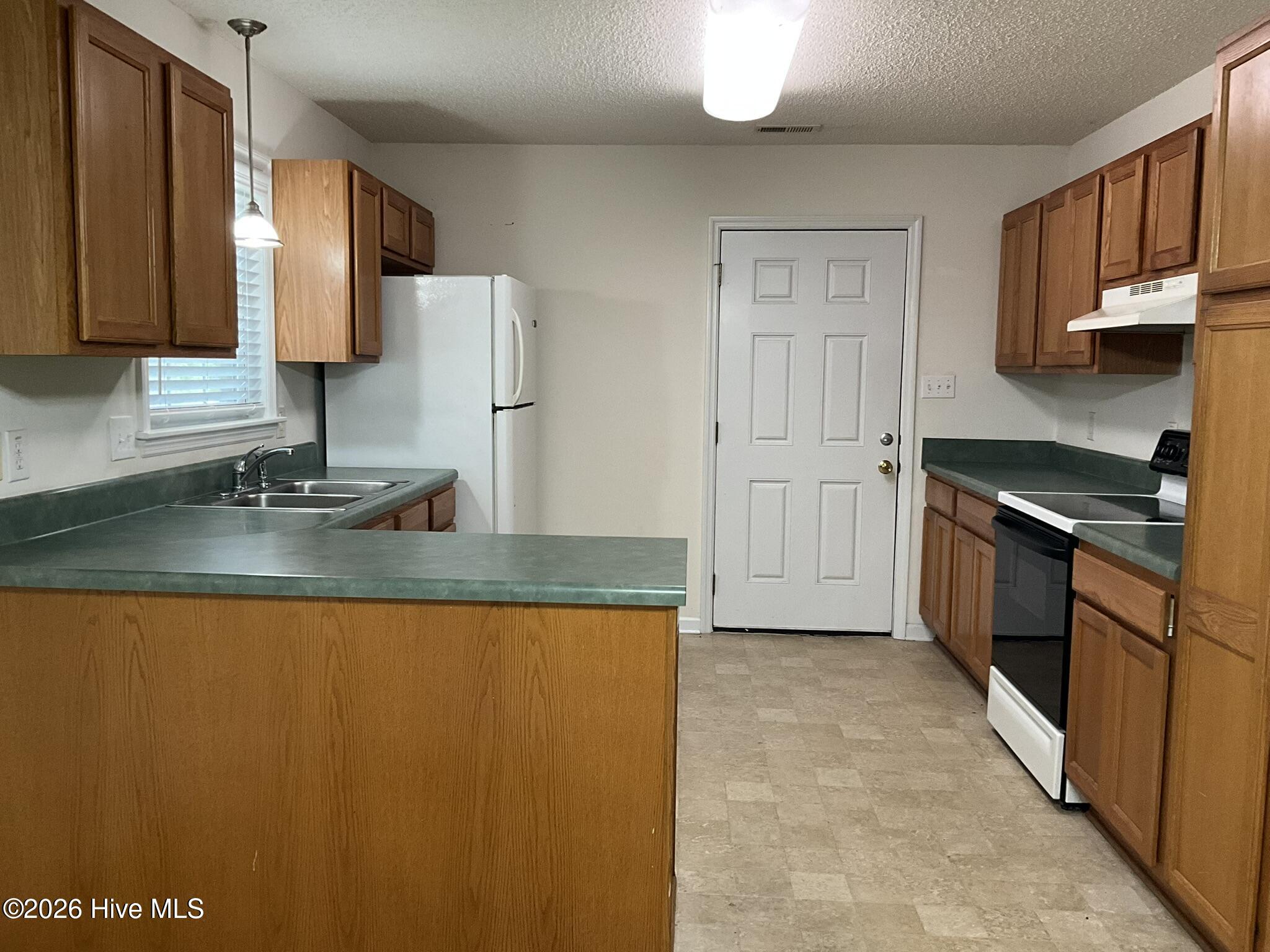116 Live Oak Drive Property Photo 8
