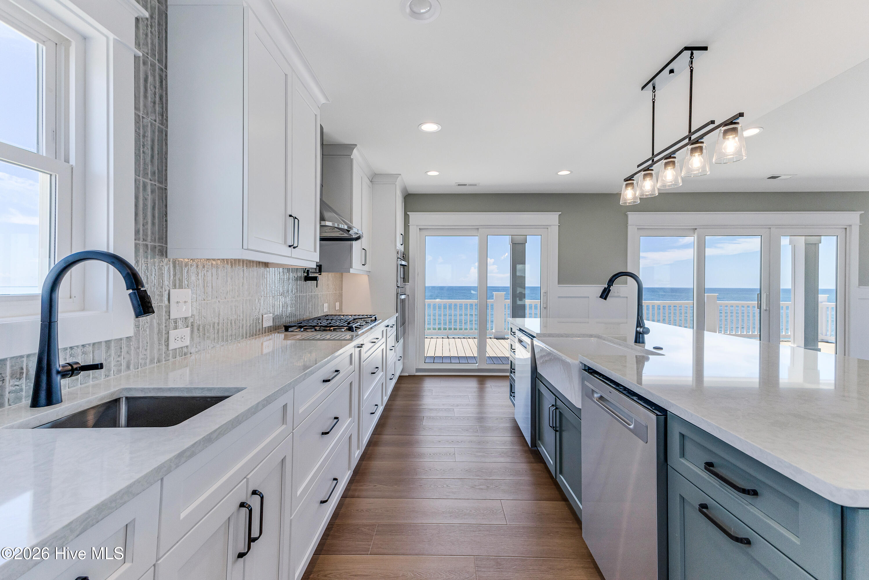5515 E Beach Drive Property Photo 15