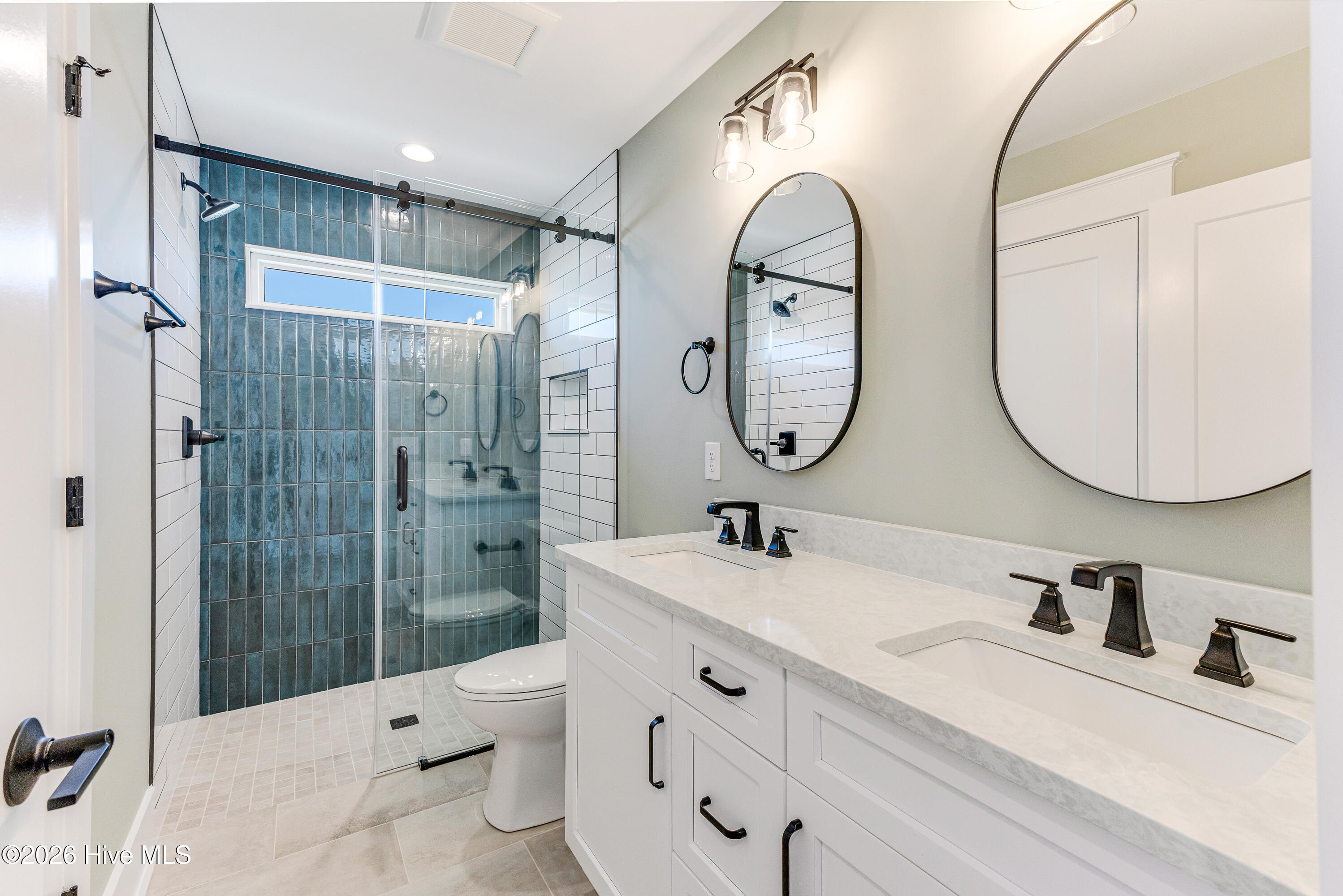 5515 E Beach Drive Property Photo 32