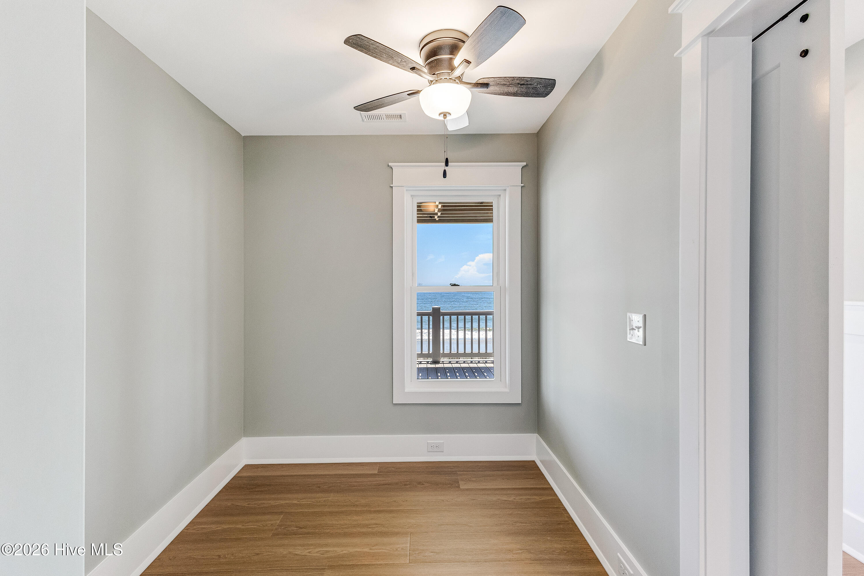 5515 E Beach Drive Property Photo 33