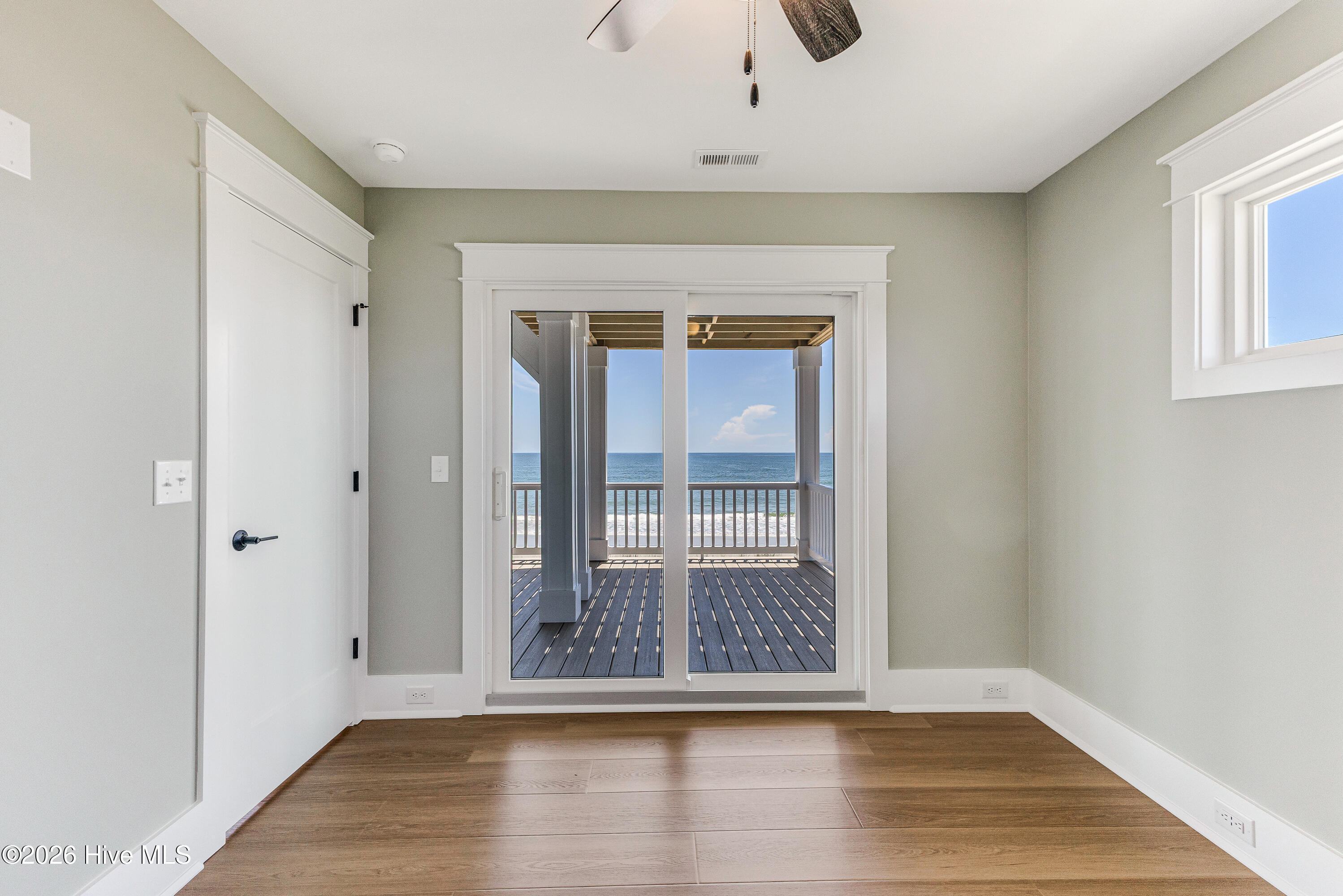 5515 E Beach Drive Property Photo 41