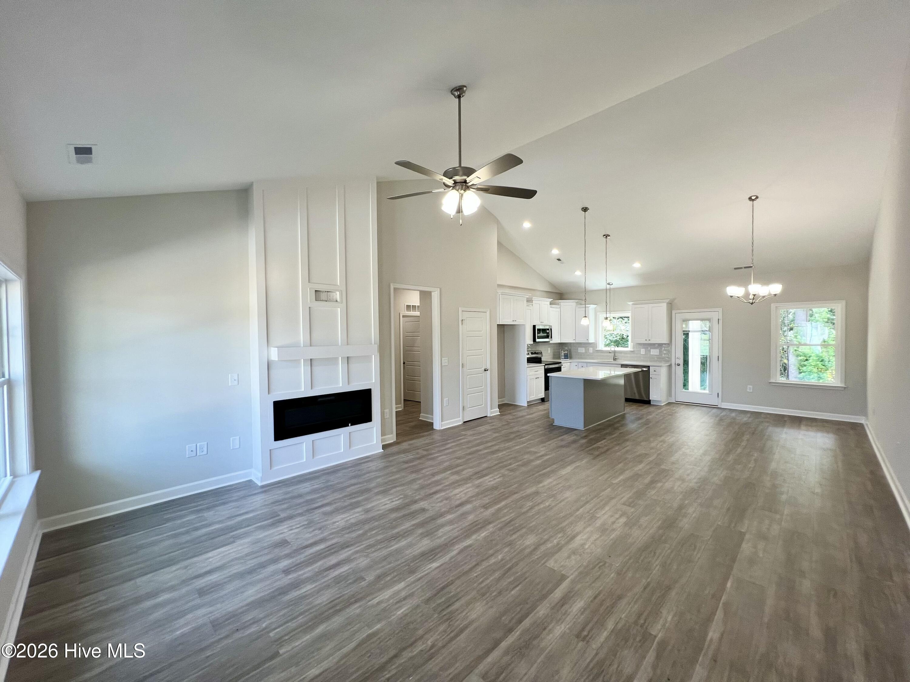 308 Creeks Edge Drive Property Photo 3