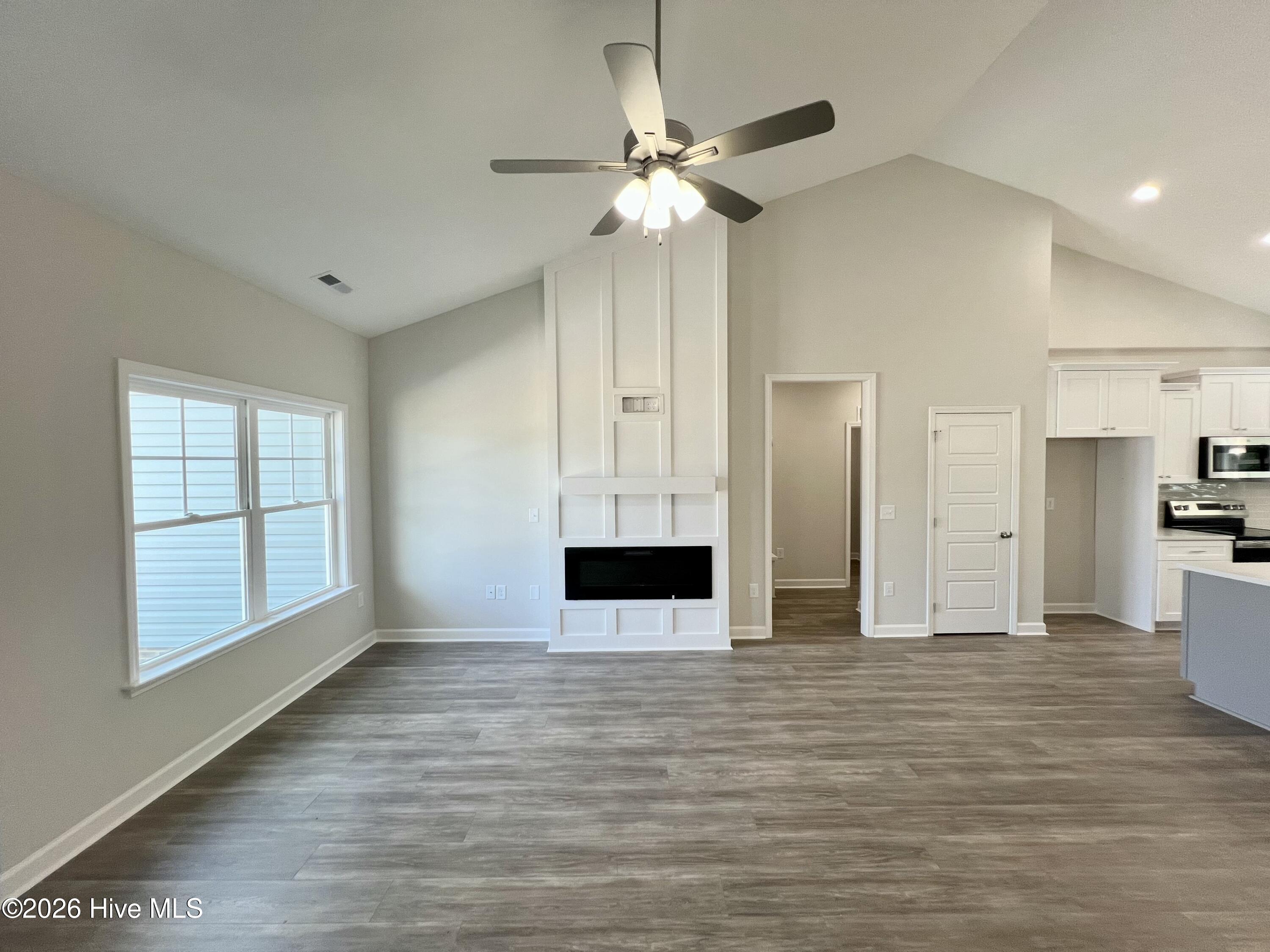 308 Creeks Edge Drive Property Photo 4