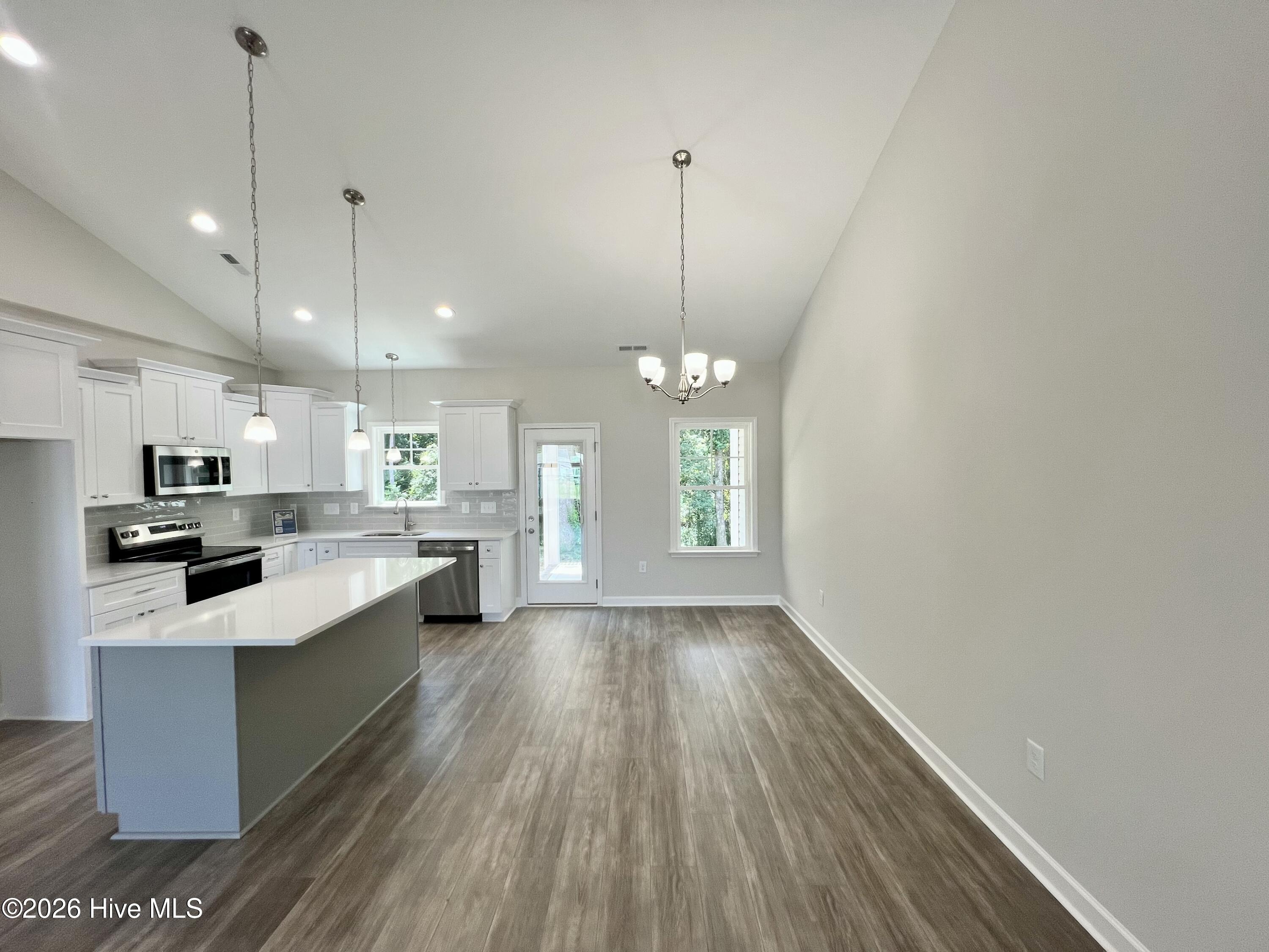 308 Creeks Edge Drive Property Photo 5