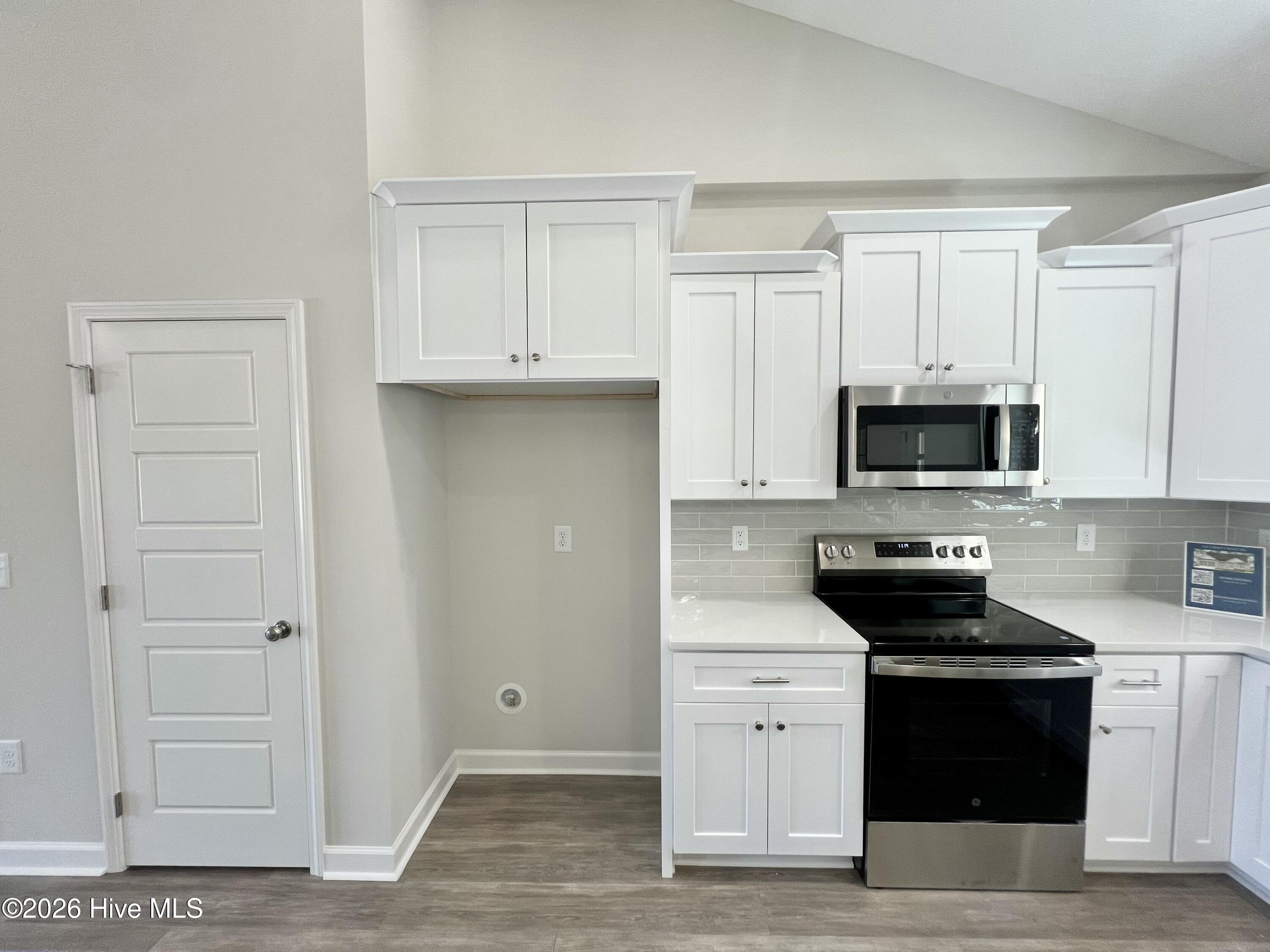 308 Creeks Edge Drive Property Photo 6